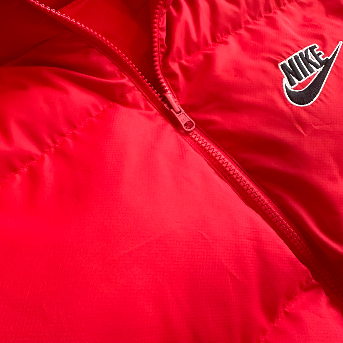 Supreme Nike Reversible Puffy Jacket Red (M) – 2D Soccer