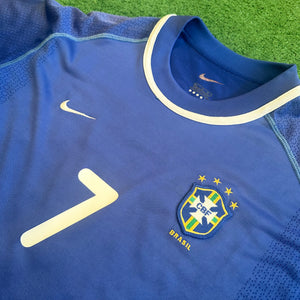 Vintage Nike #7 Ronaldinho 2000 Away Football Kit (L)