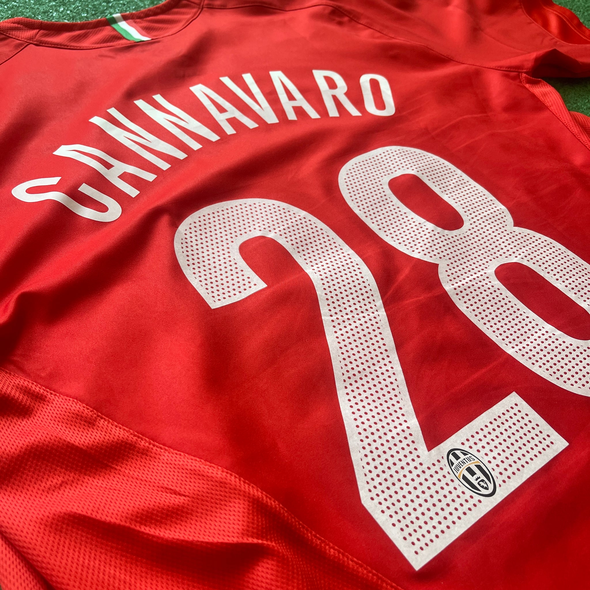 Vintage Nike Juventus FC #28 Cannavaro 2005/06 Away Football Kit (L)