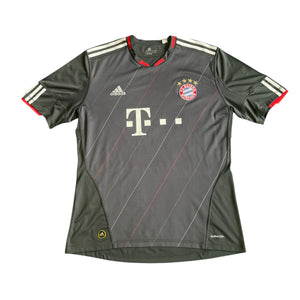 Adidas FC Bayern Munich 2010/11 Third Football Kit (L)