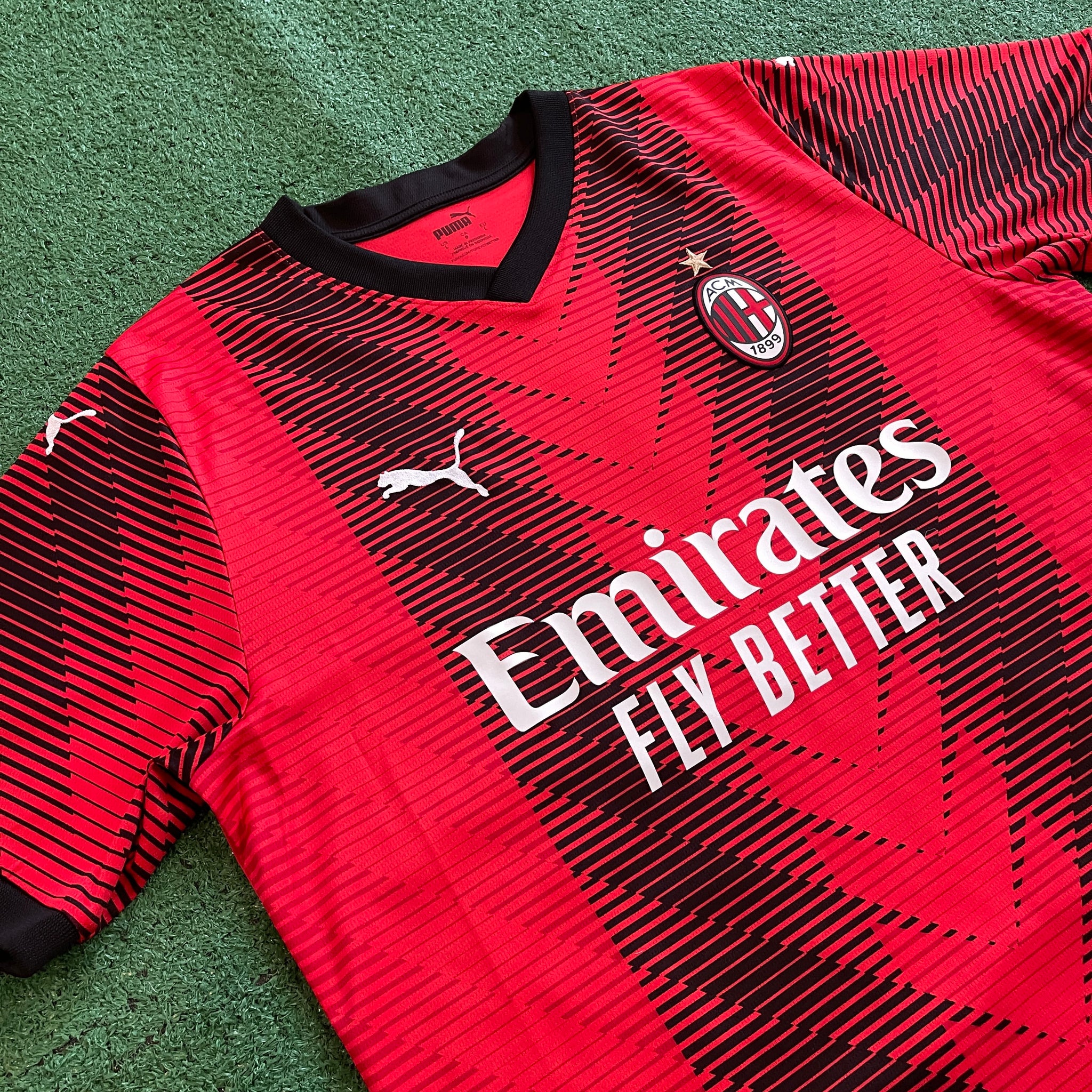 Puma AC Milan #10 Rafa Leao 2023/2024 Home Football Kit (L)