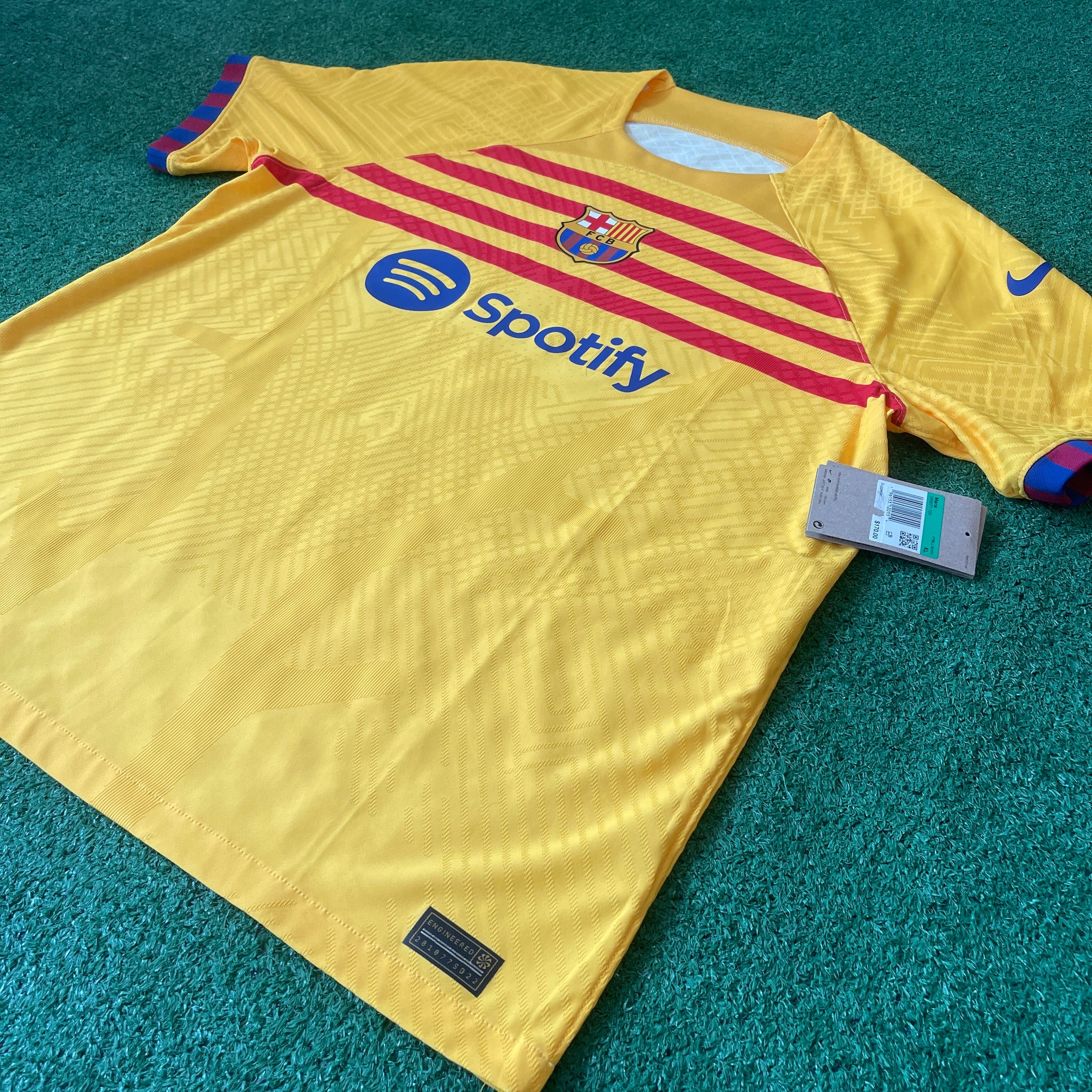 Nike FC Barcelona #27 Lamine Yamal 2023/24 Fourth Player Issue Football Kit (XL)