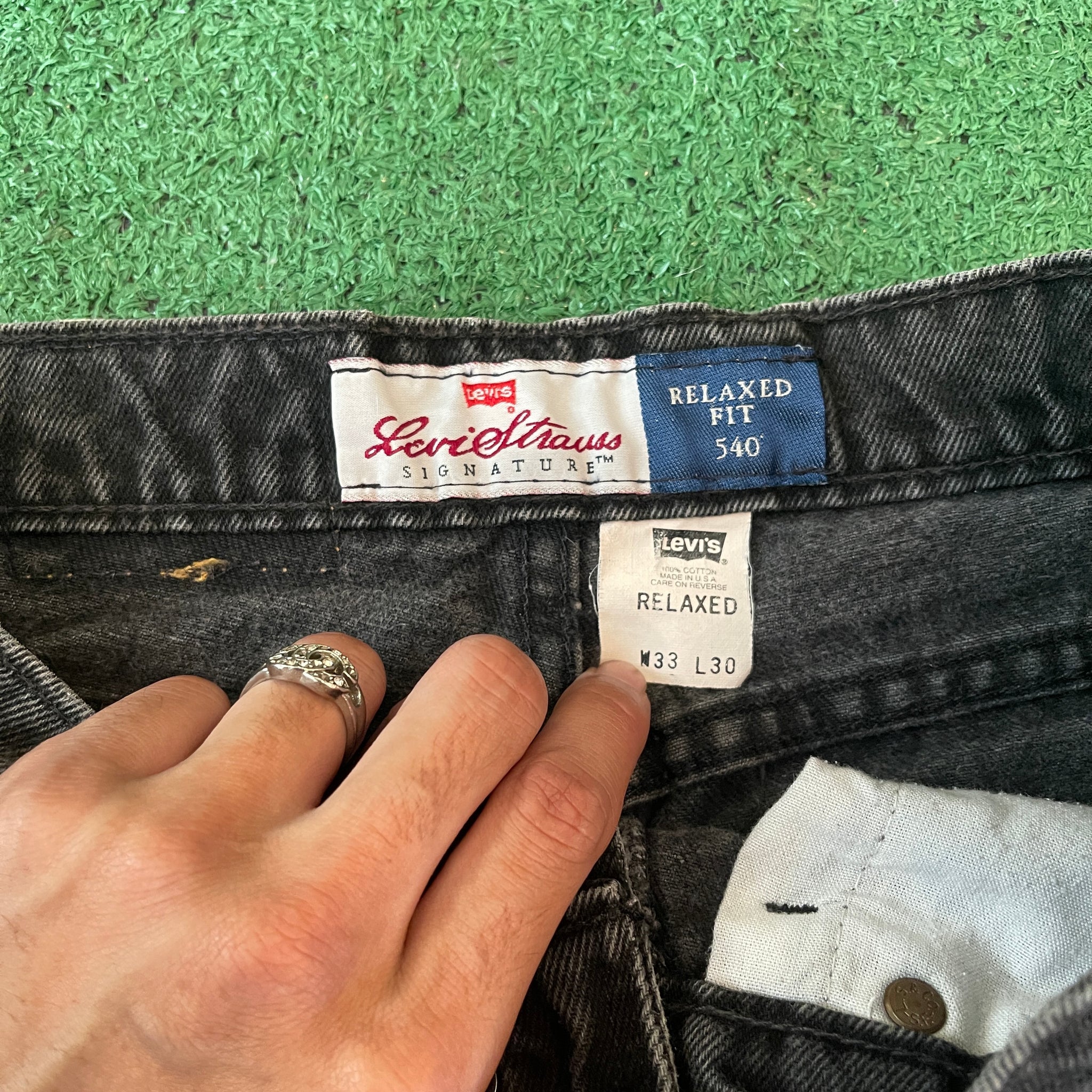 Vintage Levis 540 Black Charcoal Jeans (30X30)