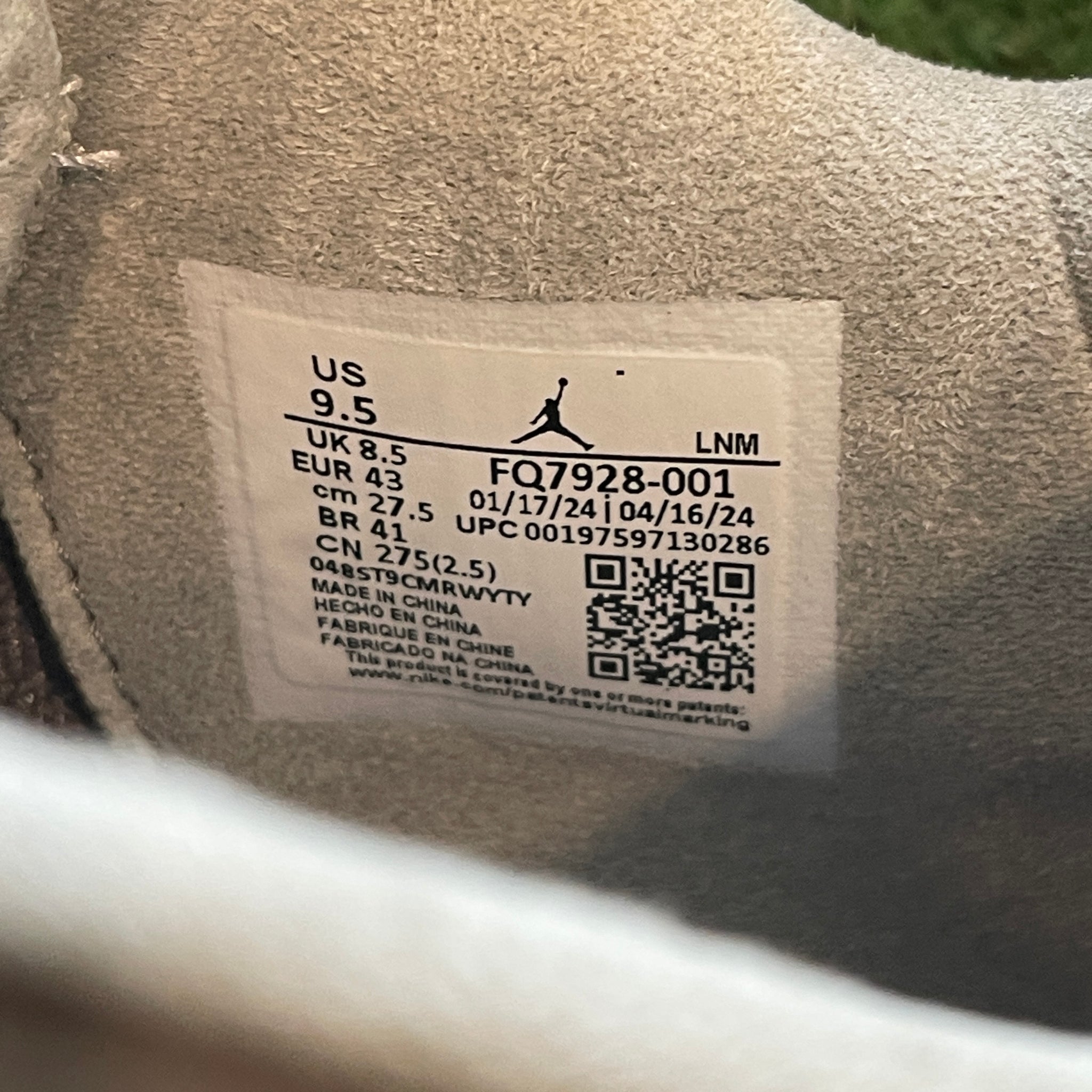 Jordan 4 Retro SE Paris Olympics Wet Cement FQ7928-001 (9.5)