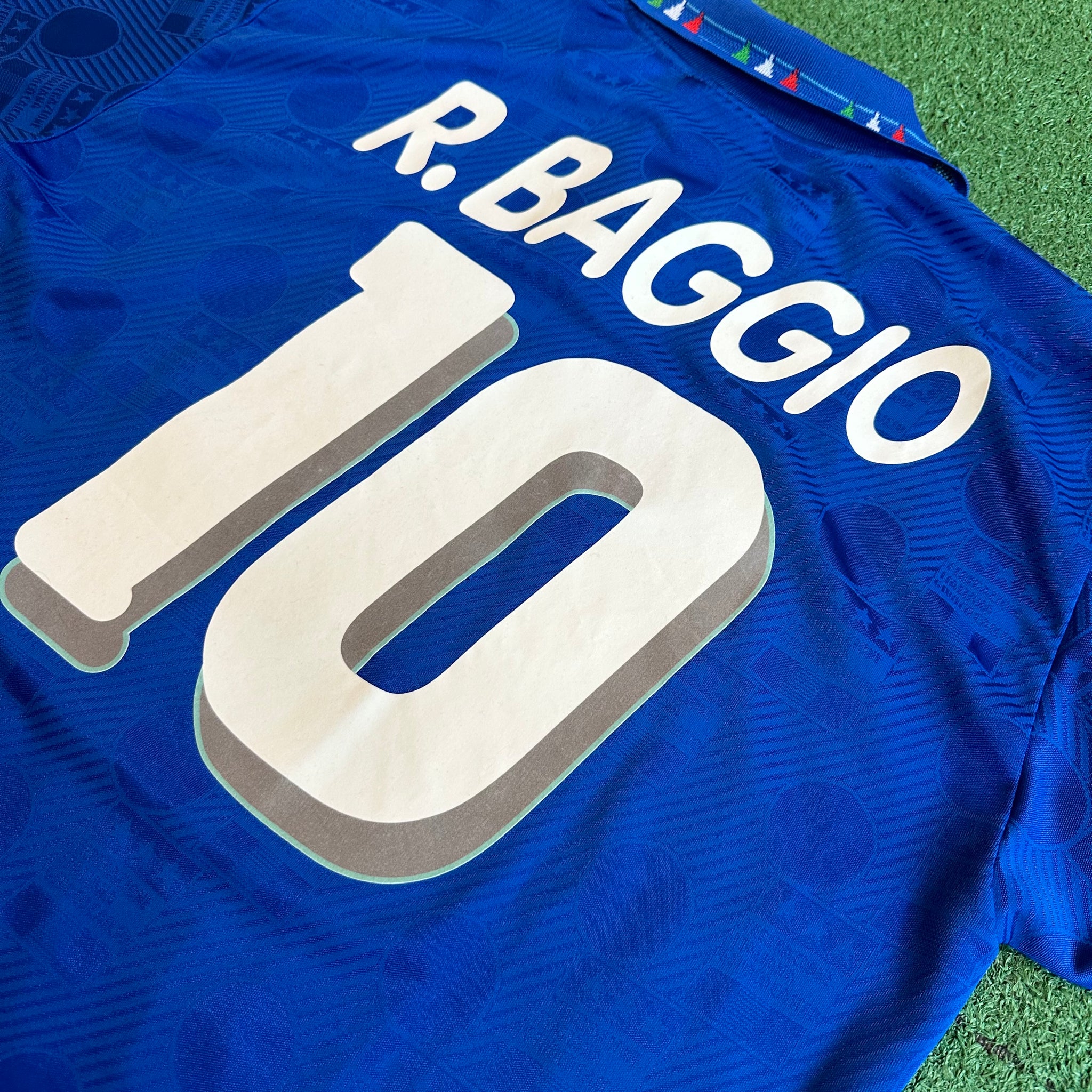 Vintage Diadora Italy #10 R. Baggio 1992 Home Football Kit (XL)