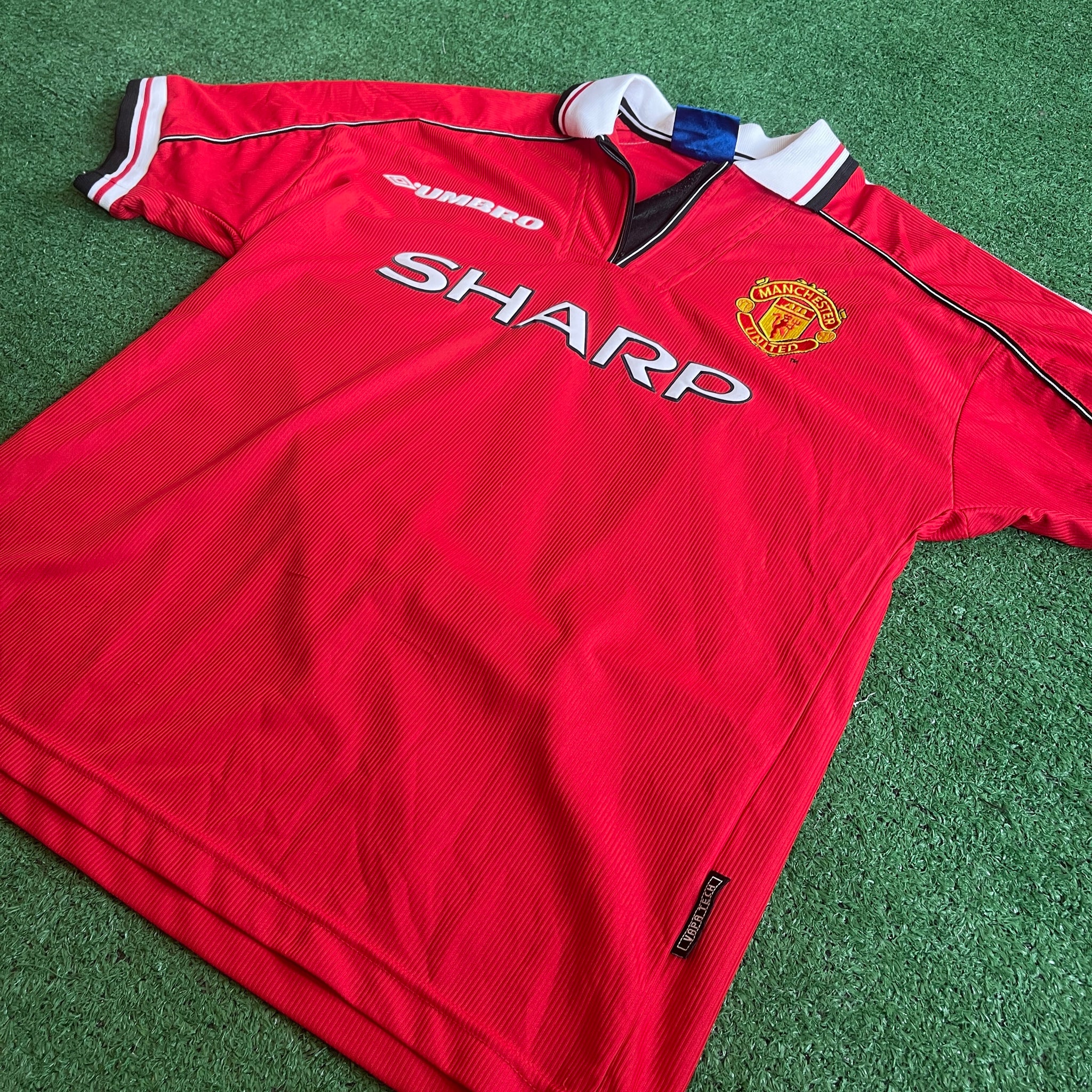 Vintage Umbro Manchester United #7 Beckham 1998/00 Home Football Kit (M)