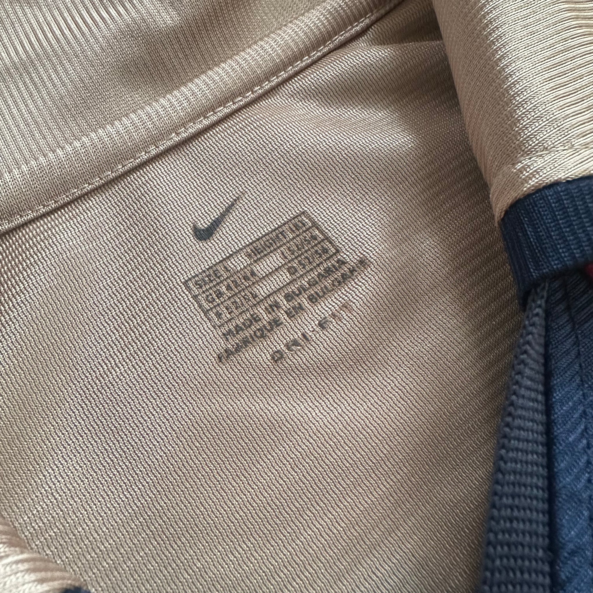 Vintage FC Barcelona #24 Puyol 2001/2002 Away Football Kit (L)