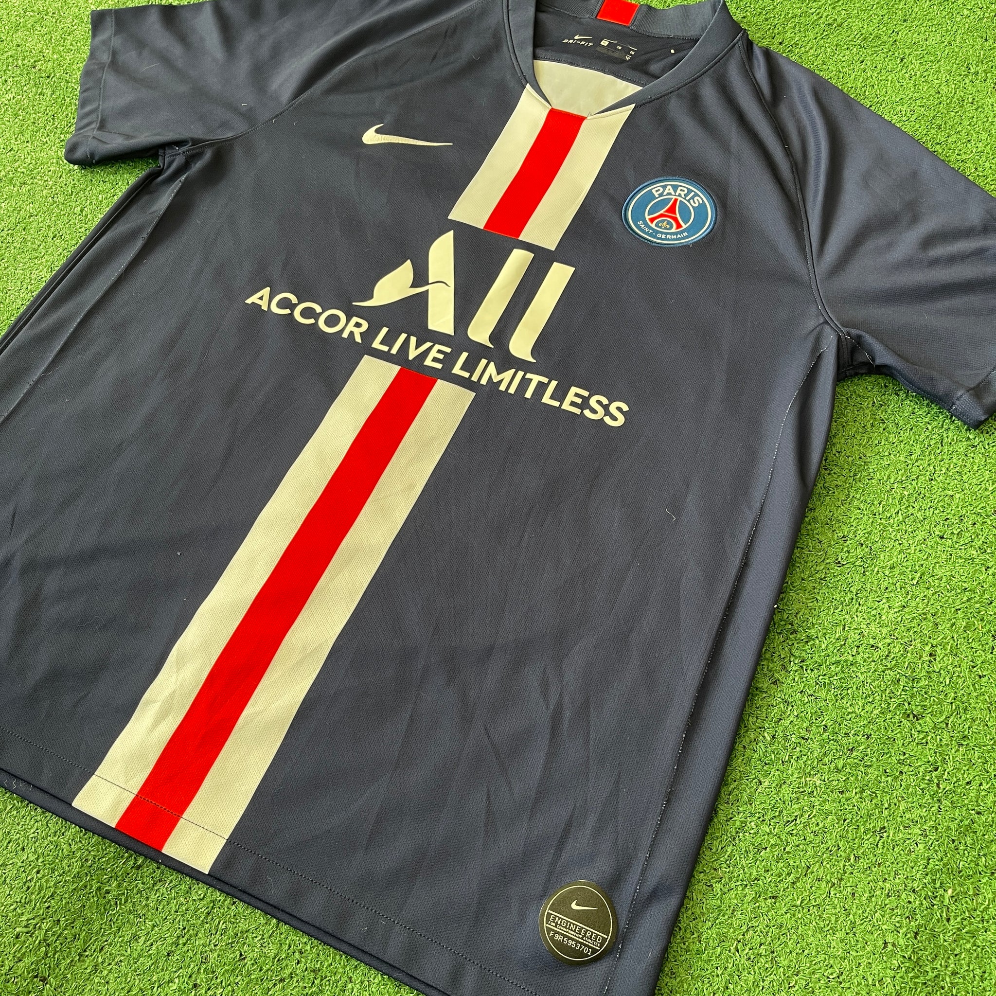 Nike PSG #7 Mbappe 2019/20 Home Football Kit (XL)