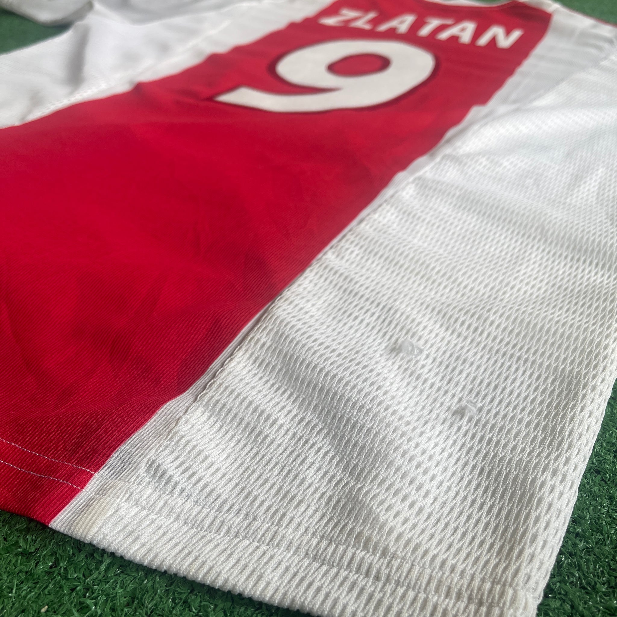 Vintage Adidas Ajax Amsterdam #9 Zlatan 2002/03 Home Football Kit (L)