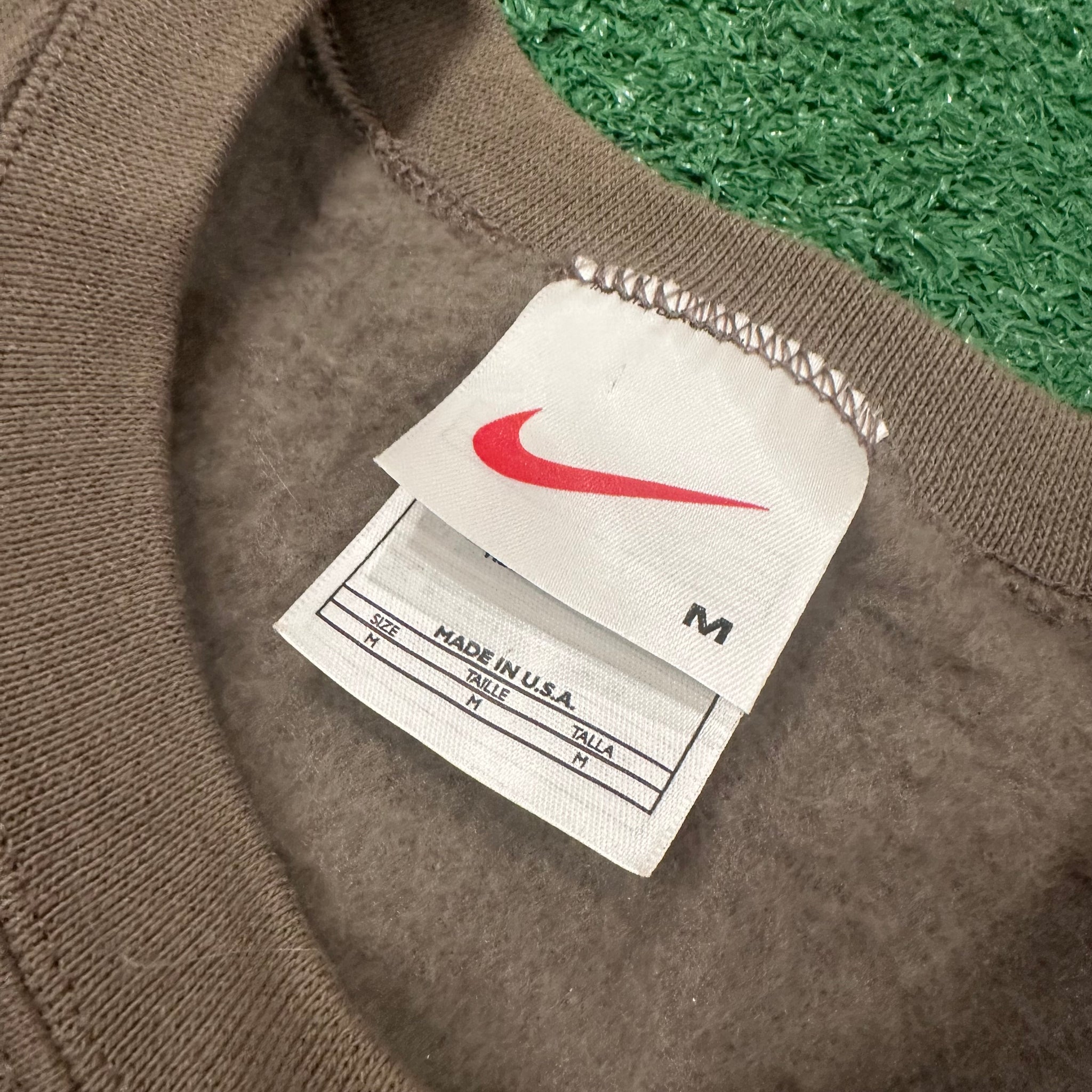 Vintage Nike 90's Made In USA Olive Crewneck Sweatshirt (M)