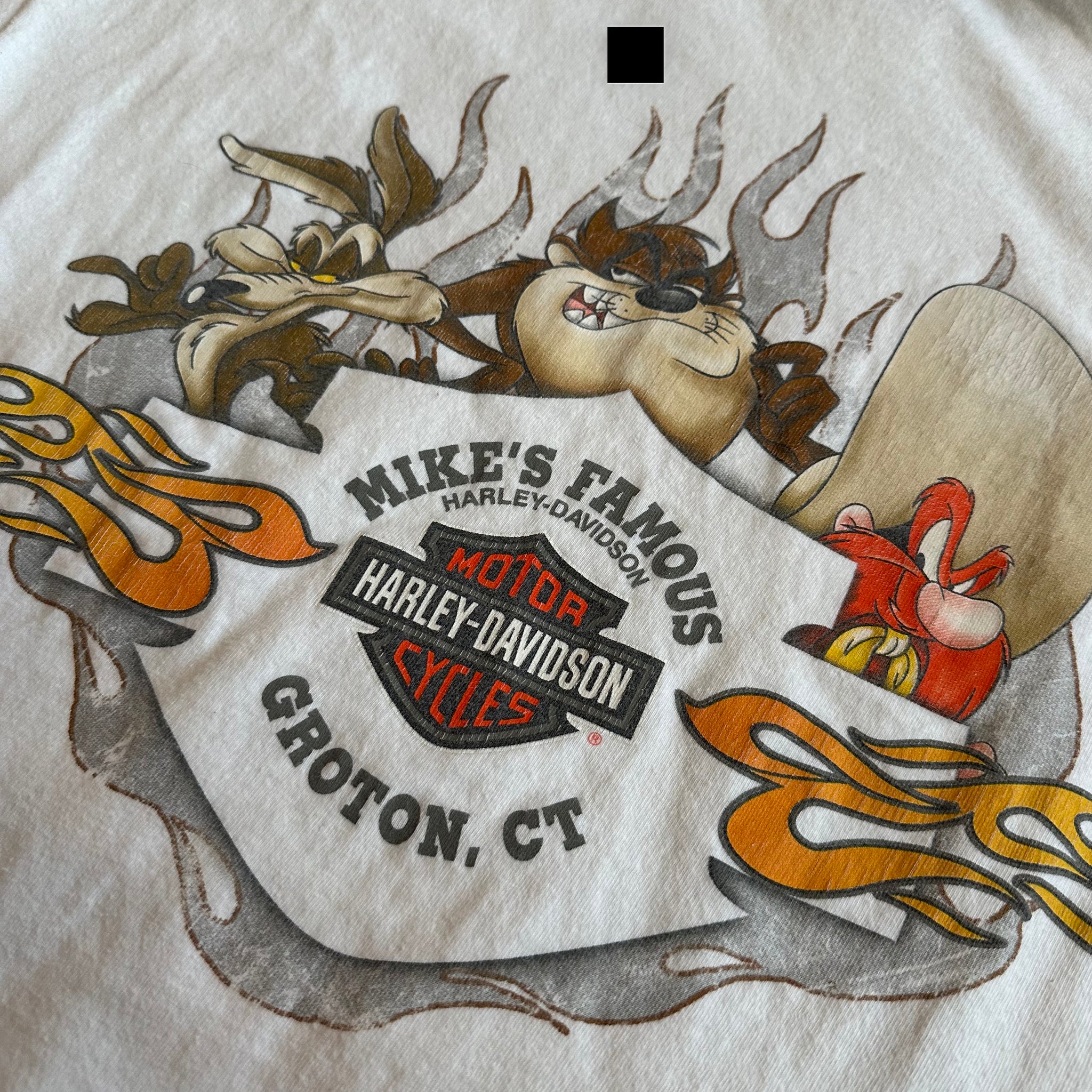 Vintage Harley Davidson Looney Tunes Made In USA T-Shirt (L)