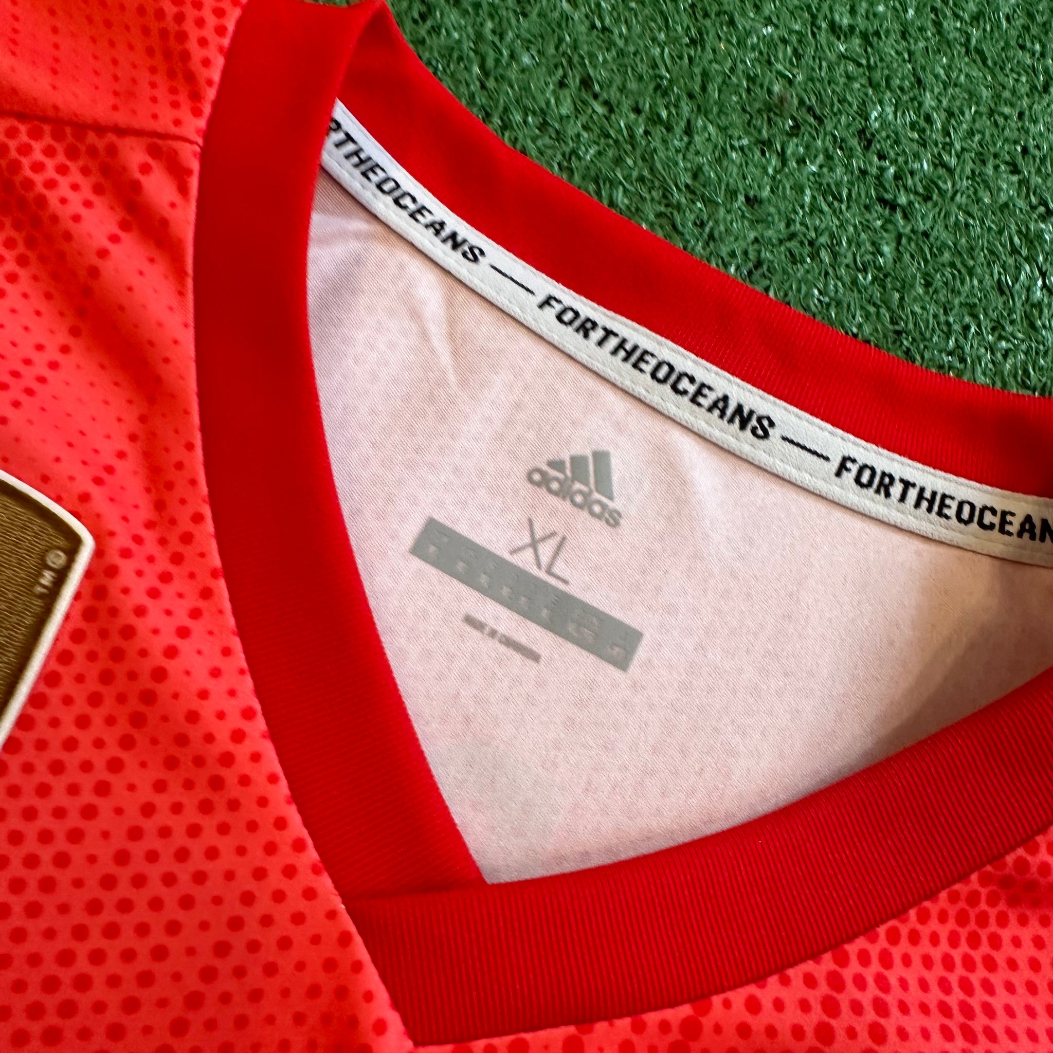 Adidas Real Madrid #10 Modric 2018/19 Third Football Kit (XL)