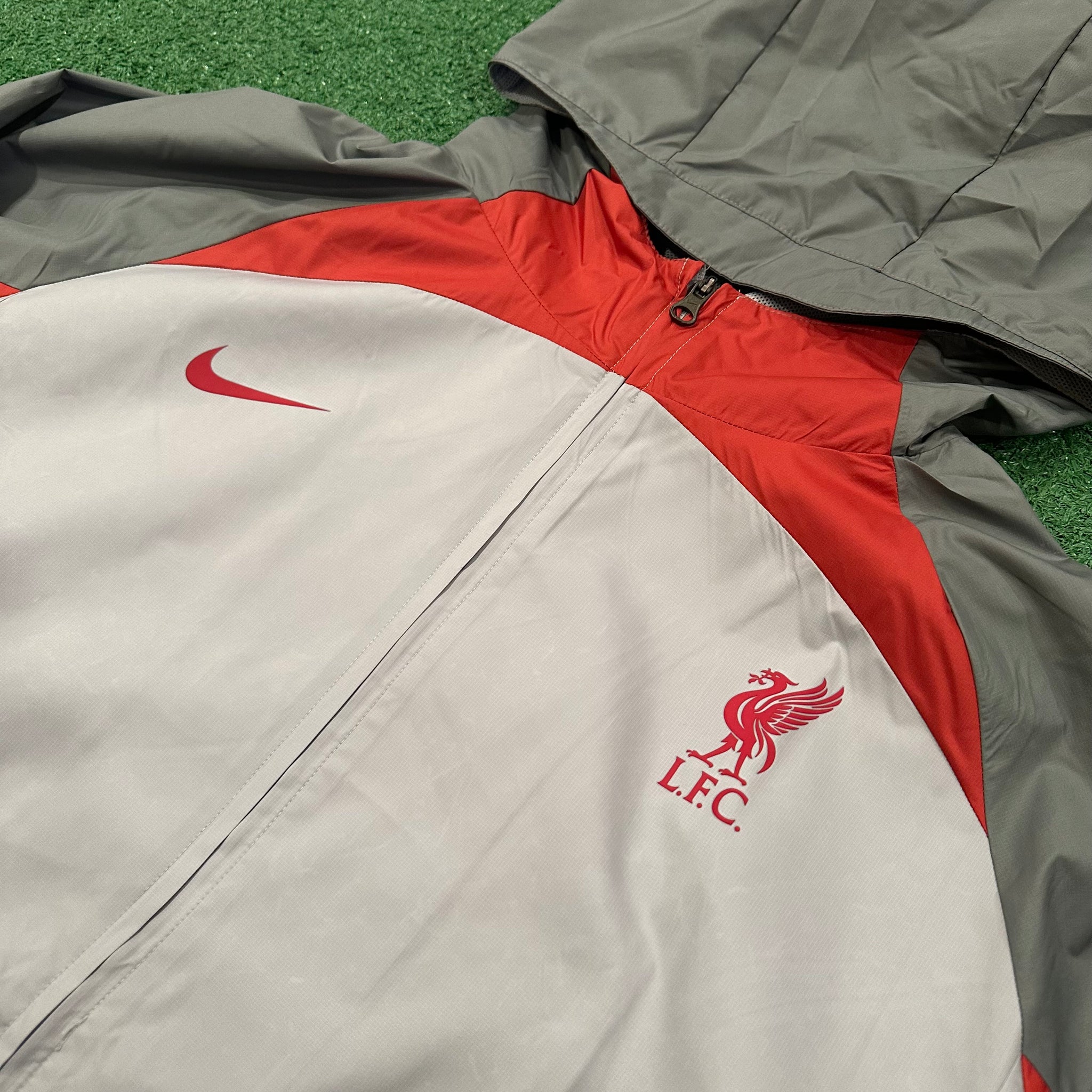 Nike Liverpool 2023/24 AWF Full-Zip Windbreaker Jacket (XL)