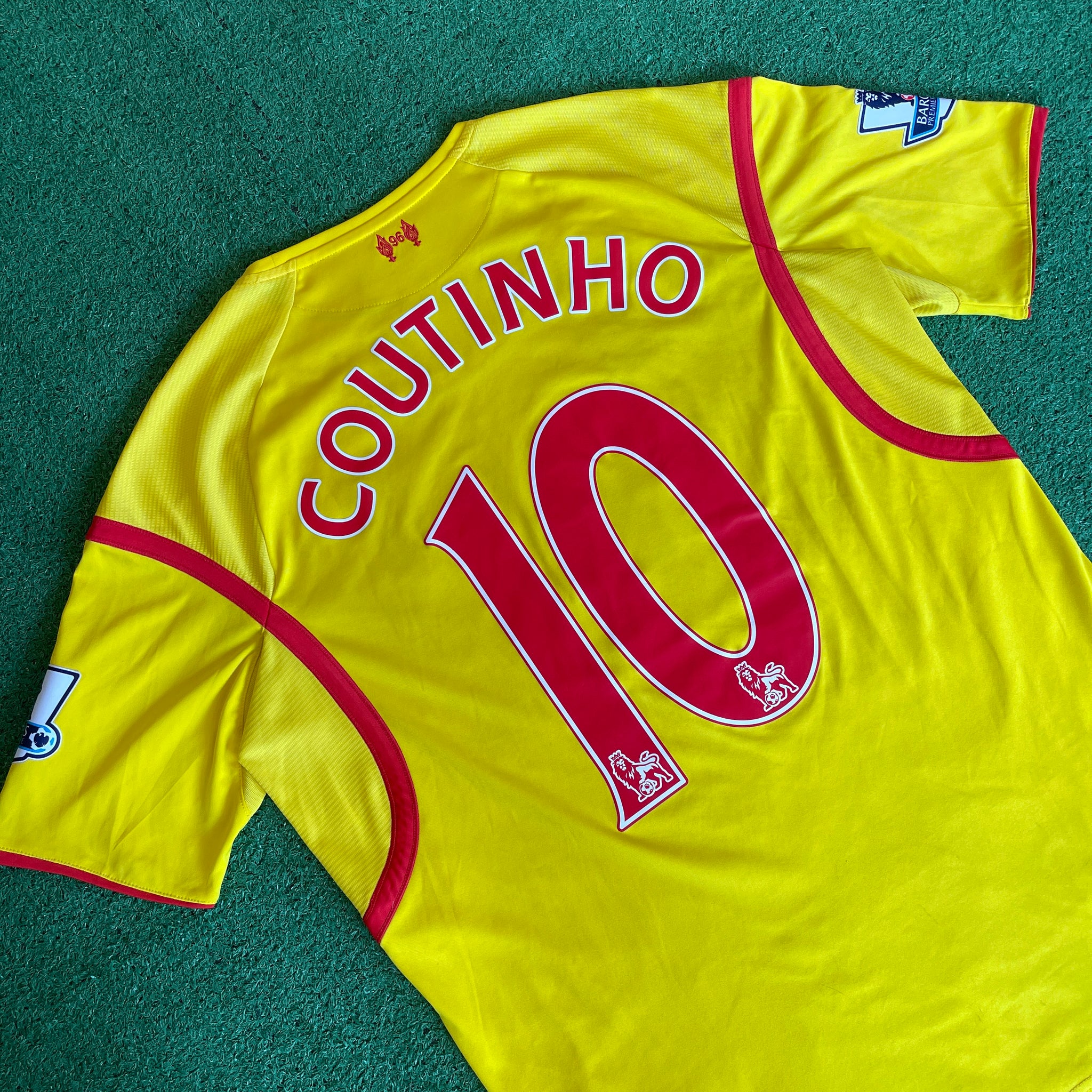 Warrior Liverpool FC #10 Coutinho 2014/15 Away Football Kit (L)