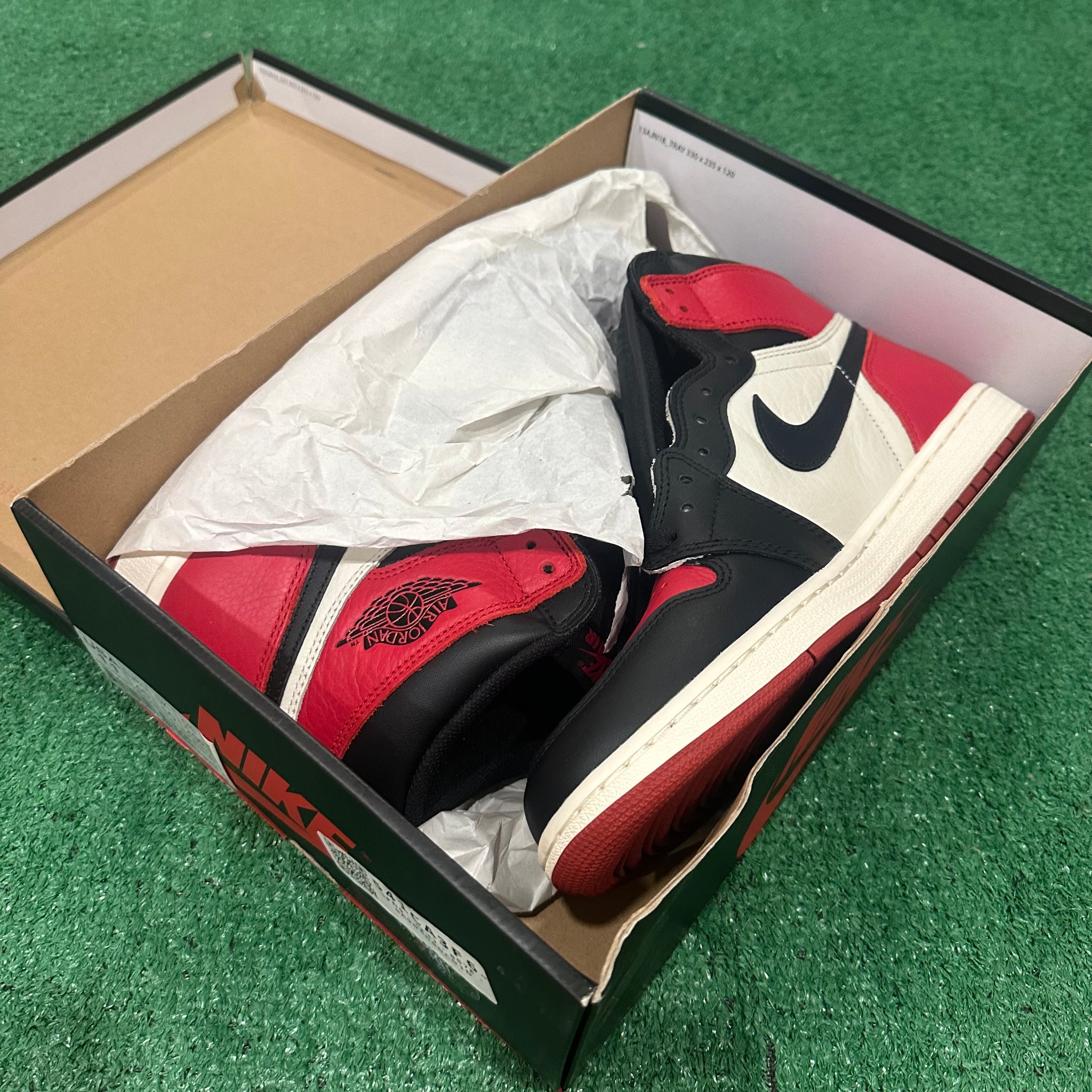 Jordan 1 Retro High Bred Toe 555088-610 (11)