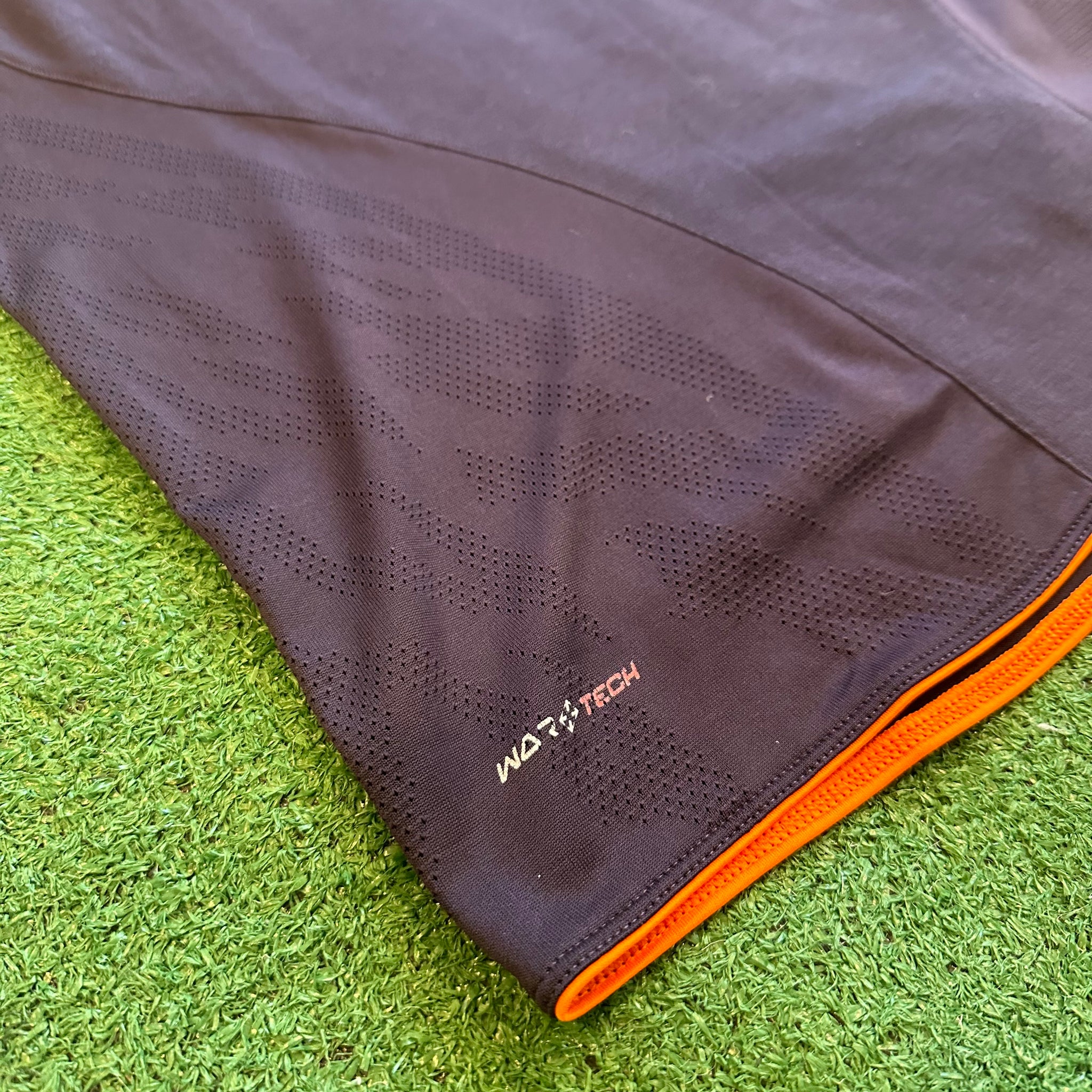 Warrior Liverpool FC #7 Suarez 2012/13 Third Football Kit (M)