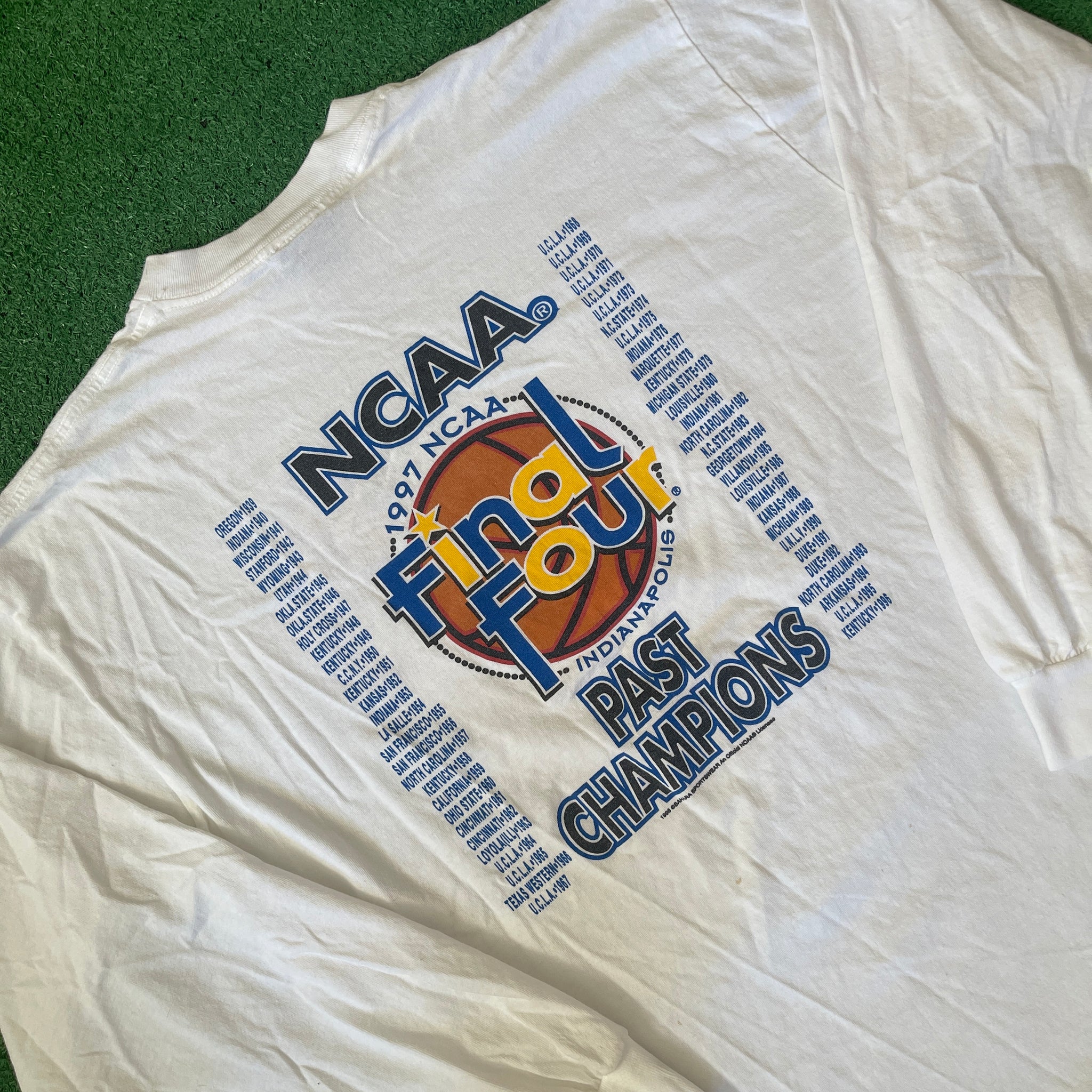 Vintage Sahara 1997 NCAA Final Four Graphic Long Sleeve T-Shirt (XL)
