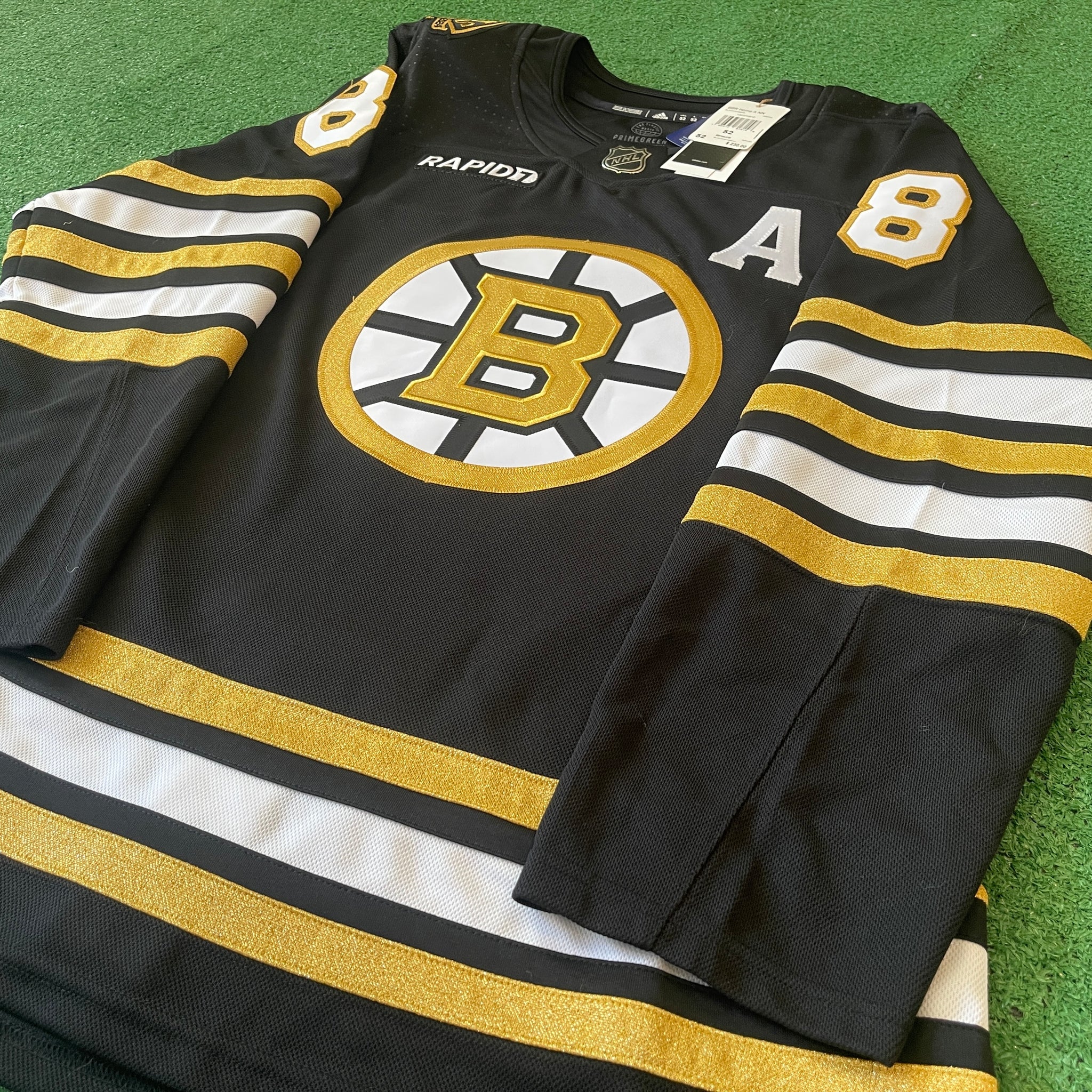 Adidas Boston Bruins #88 David Pastrnak Authentic Primegreen Player Jersey (52)
