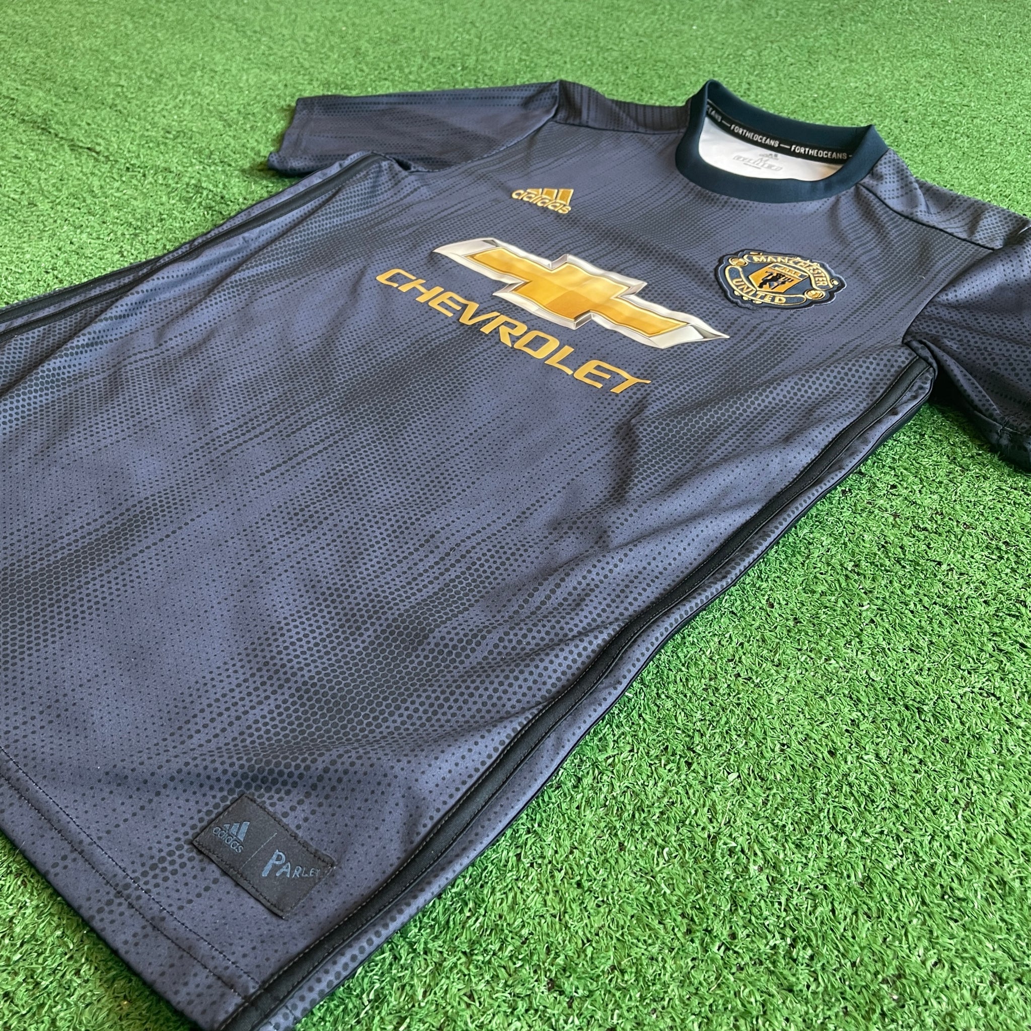 Adidas Manchester United 2018/19 Third Football Kit (M)