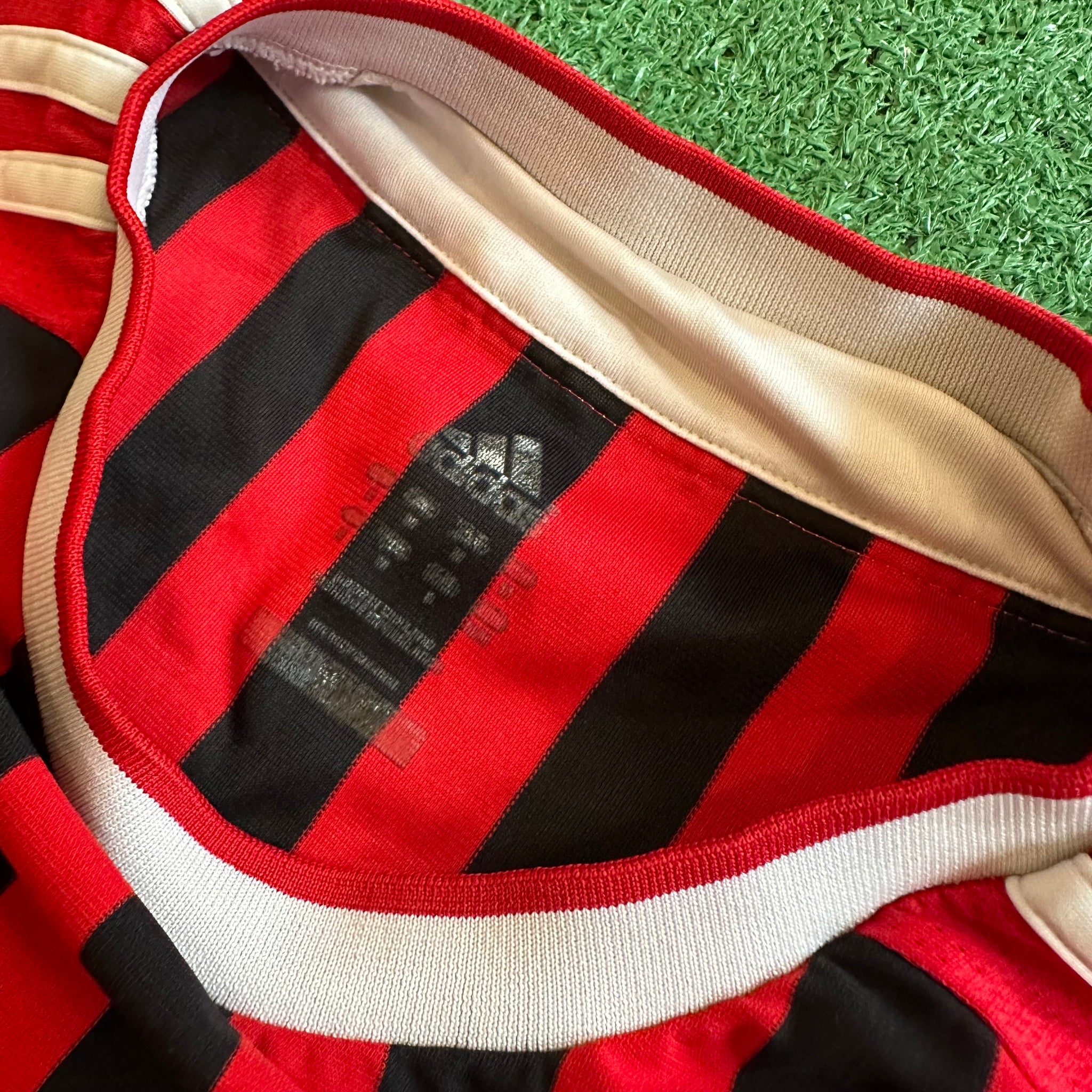 Adidas AC Milan #7 Pato 2011/2012 Home Football Kit (M)