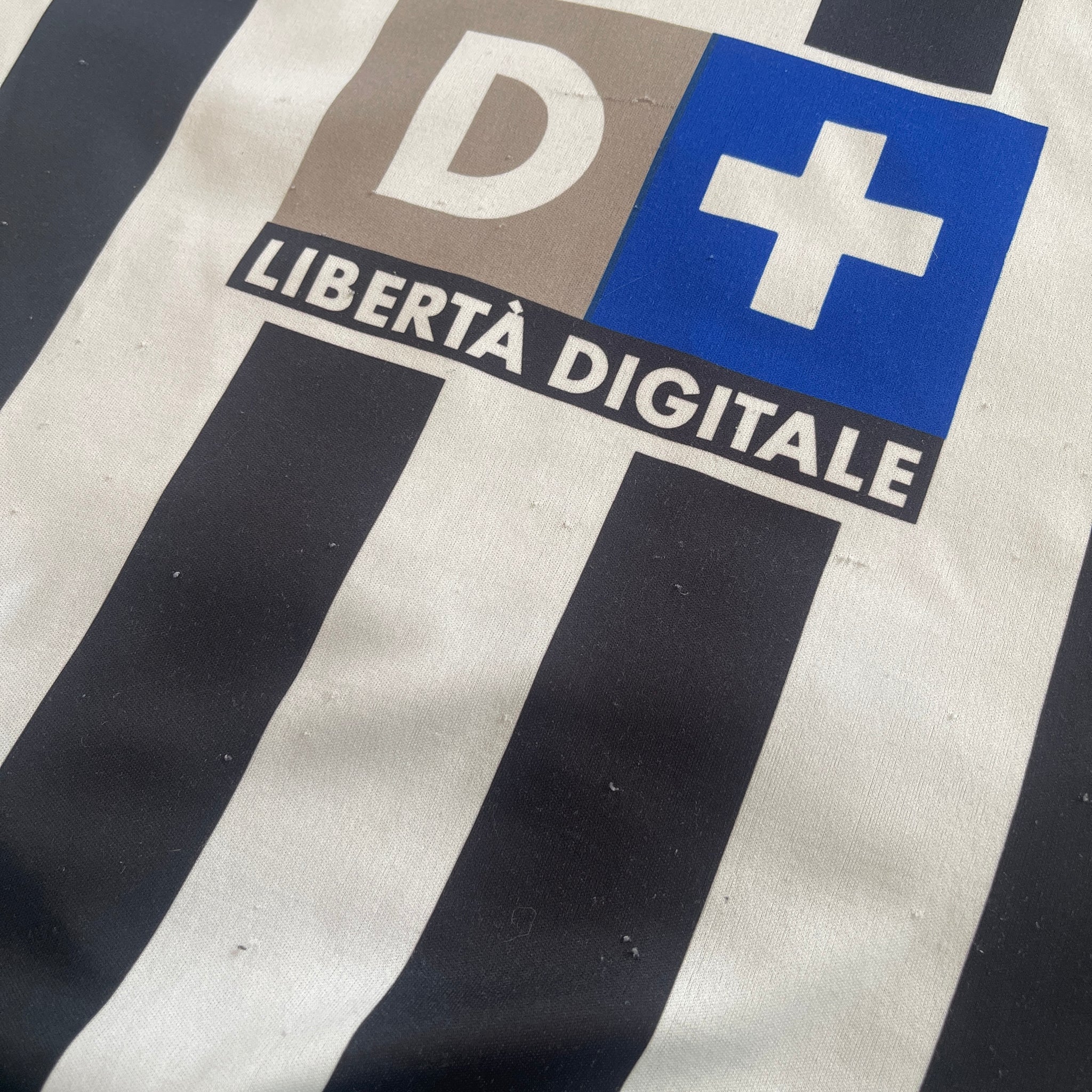 Vintage Kappa Juventus 1998/00 Home Football Kit (S)