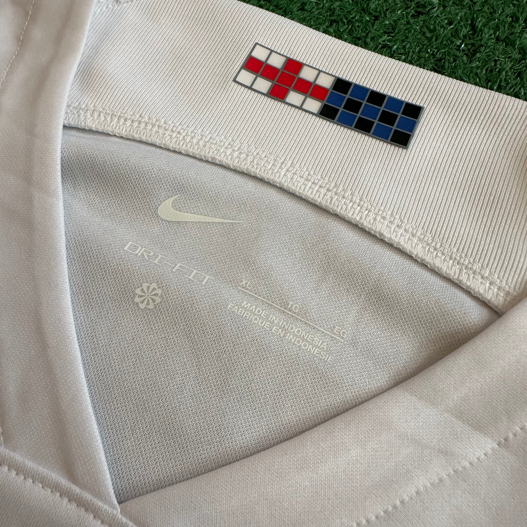 Nike Inter Milan 2023/2024 Away Football Kit (XL)