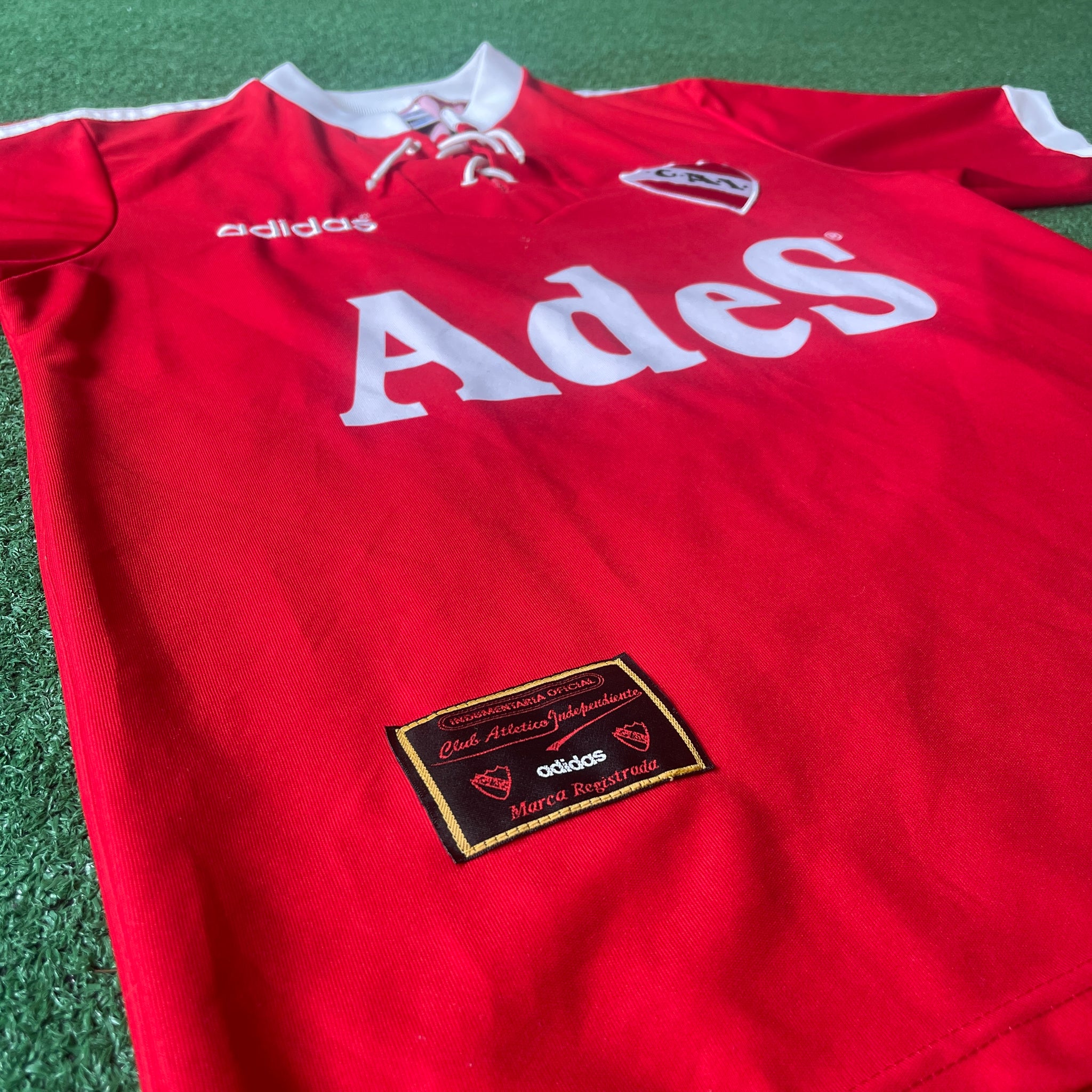 Vintage Adidas CA Independiente 1995/96 Home Football Kit (3)