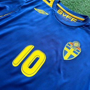 Vintage Umbro Sweden #10 Ibrahimovic 2006 Away Soccer Jersey (L)