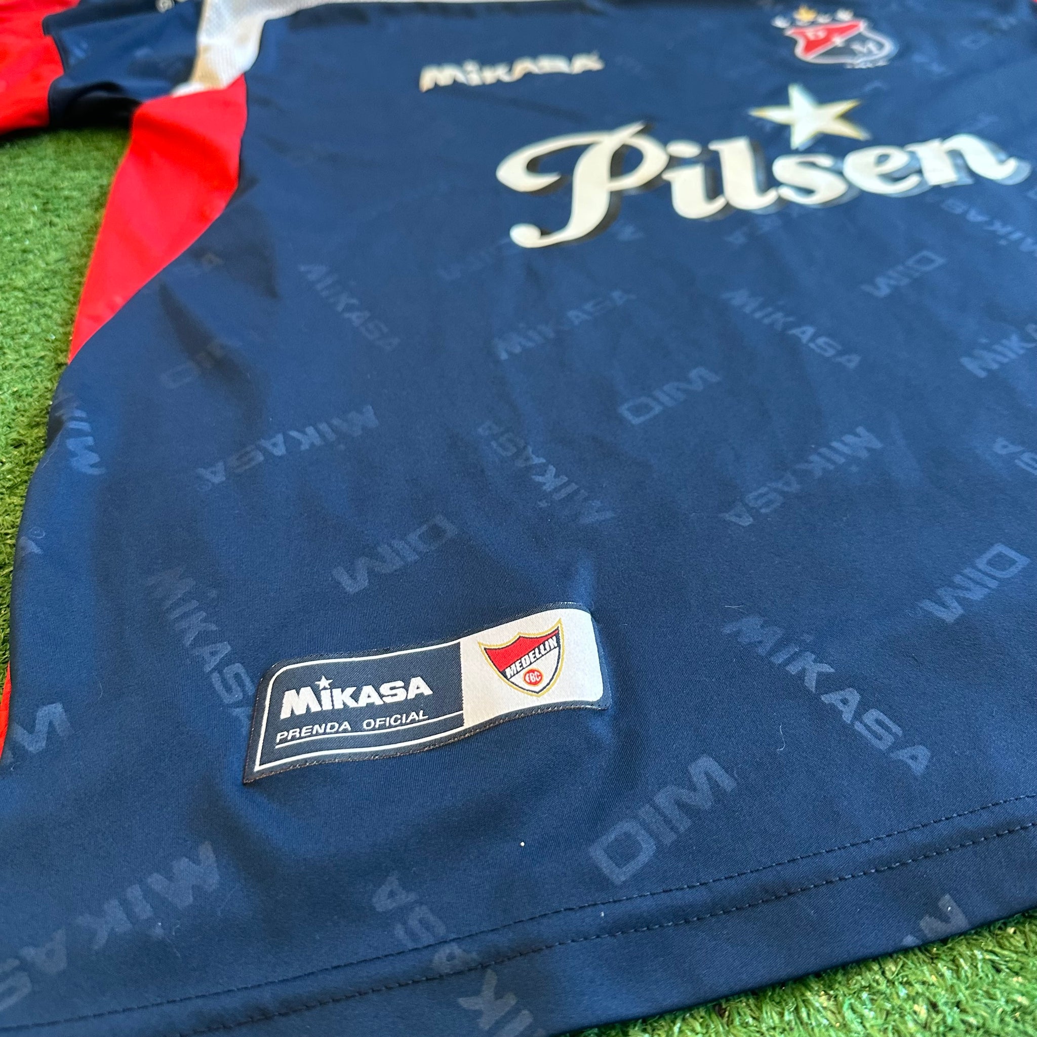 Mikasa Independiente De Medellin 2010 Third Football Kit (XL)