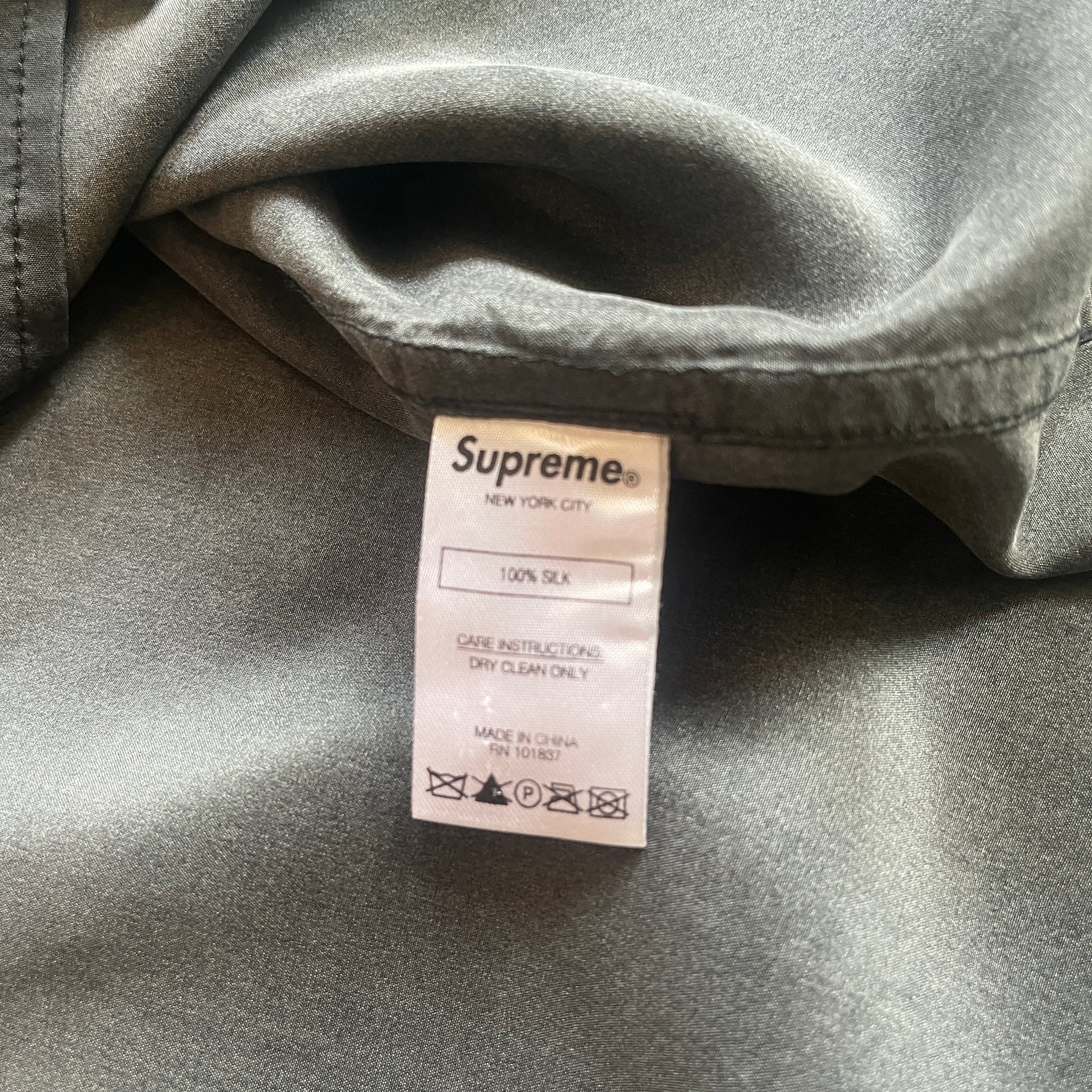 Supreme The Persistence of Memory Silk S/S Shirt (L)