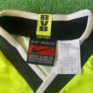 Vintage Nike Borussia Dortmund #9 Chapuisat 1995/96 Home Football Kit (M)