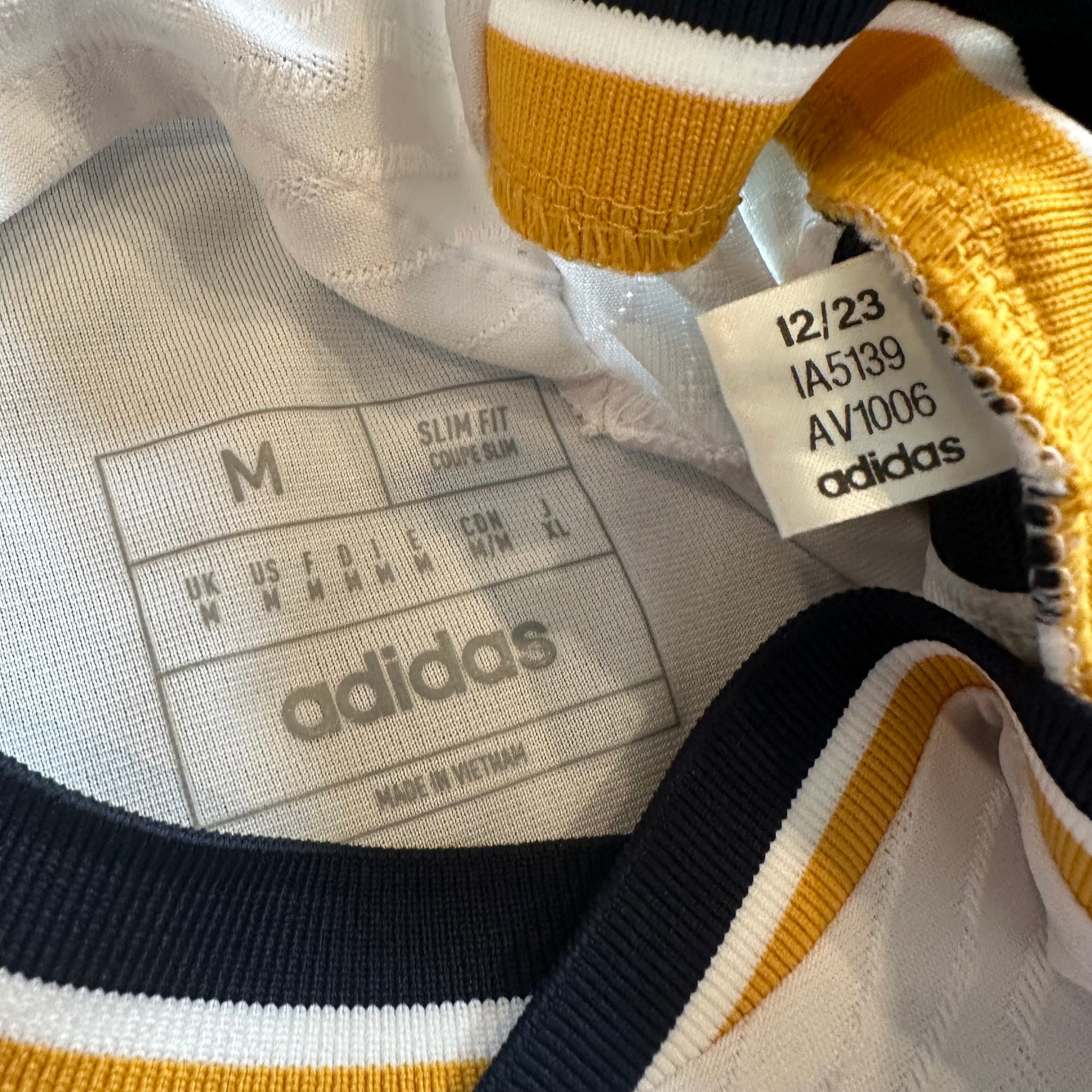 Adidas Real Madrid #5 Bellingham 2023/24 Home Authentic Football Kit (M)