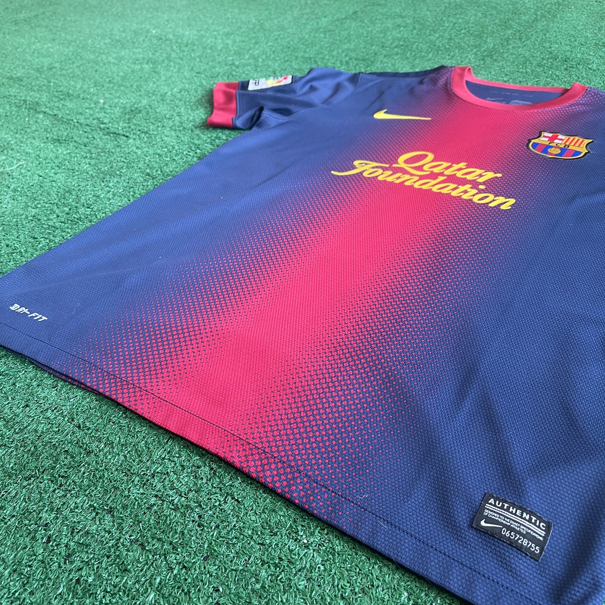 Nike FC Barcelona #10 Messi 2012/13 Home Football Kit (M)