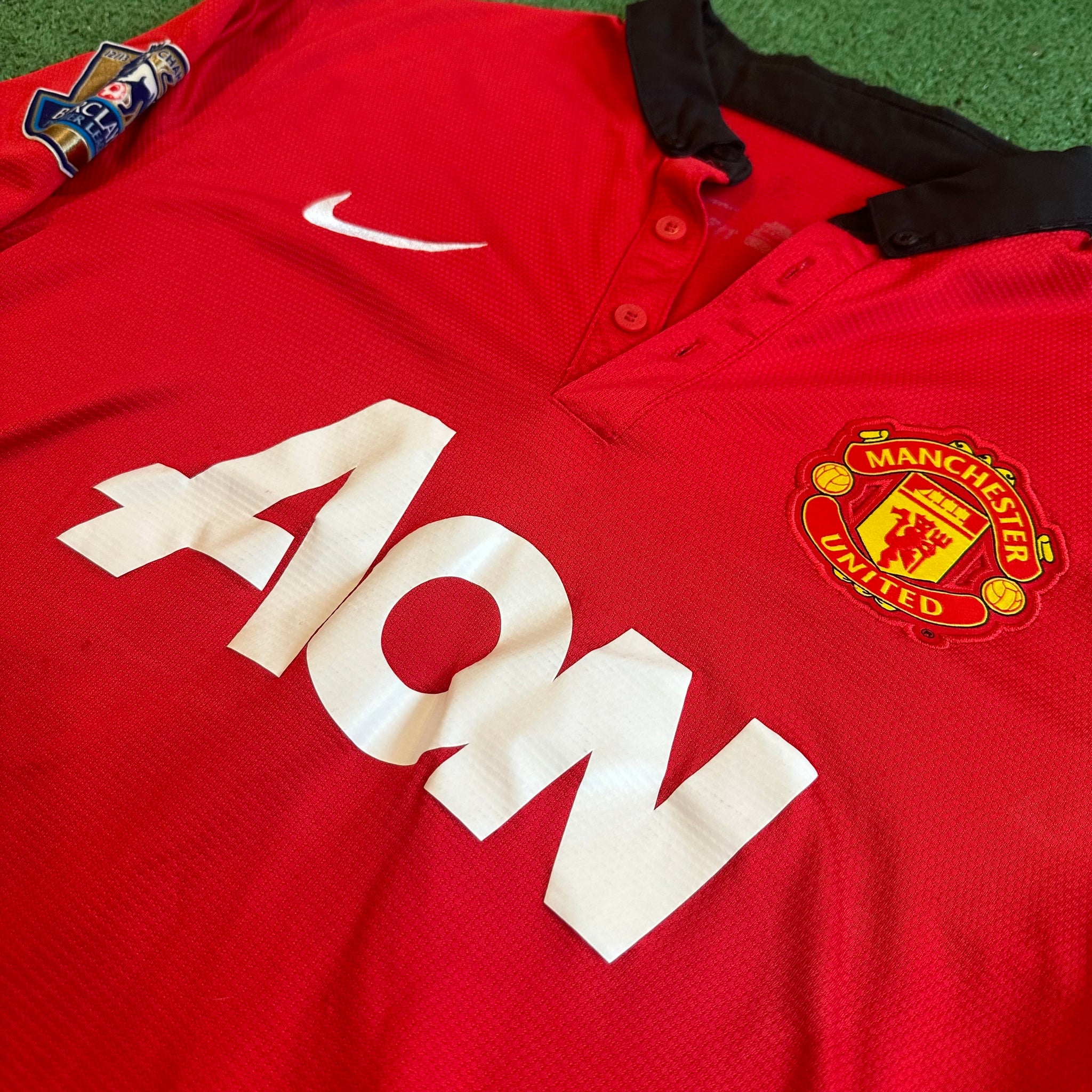 Nike Manchester United 2013/14 Long-Sleeve Home Football Kit (M)