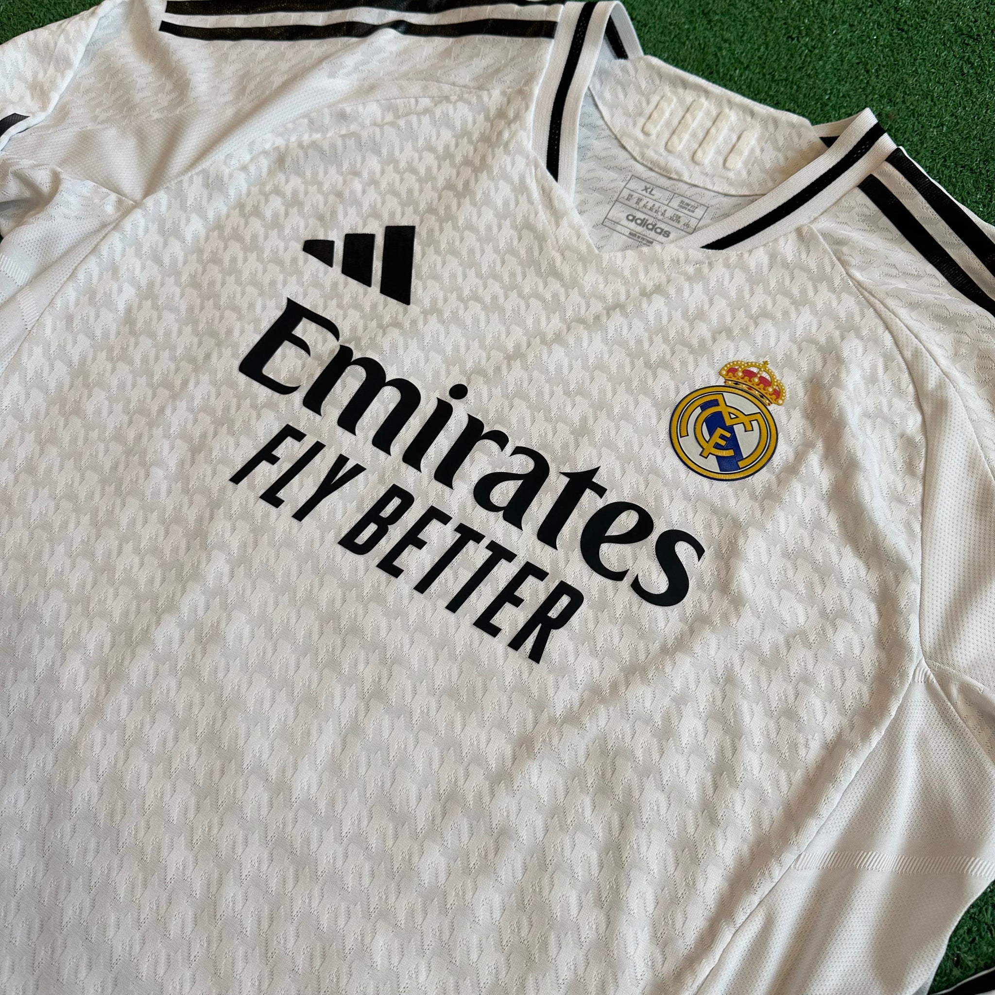 Adidas Real Madrid #9 Mbappe 2024/25 Home Authentic Long Sleeve Football Kit (XL)