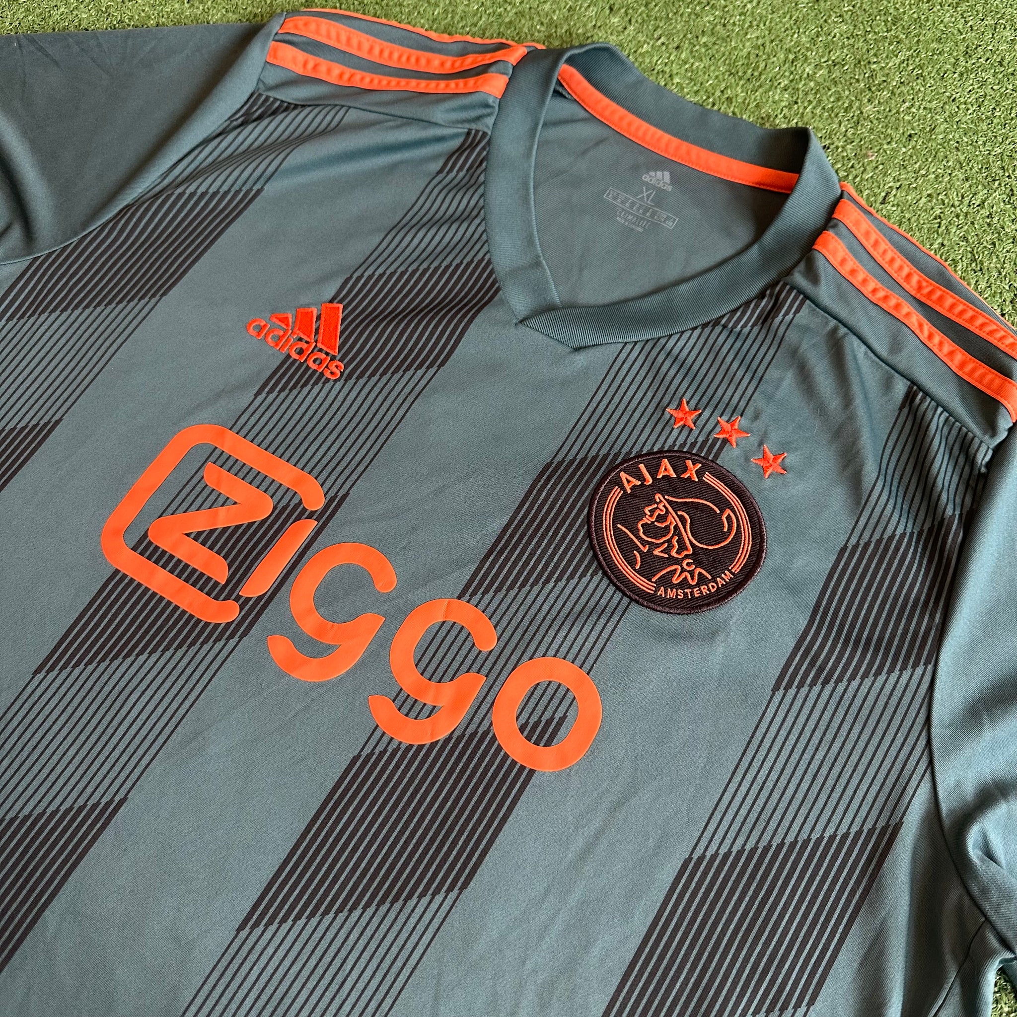 Adidas Ajax Amsterdam 2019/20 Away Football kit (XL)