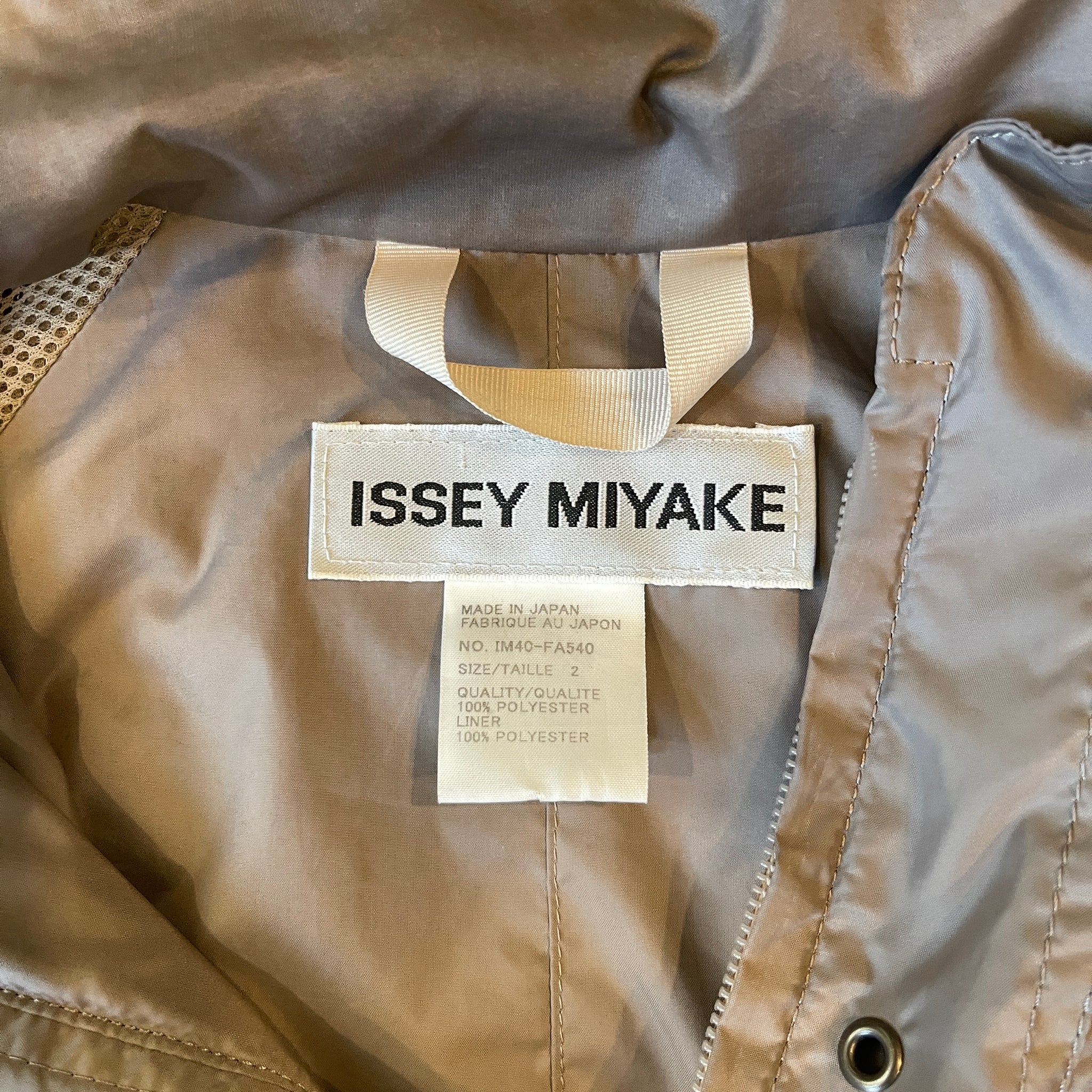 Vintage Issey Miyake Full-Zim Windbreaker Jacket (M/L)