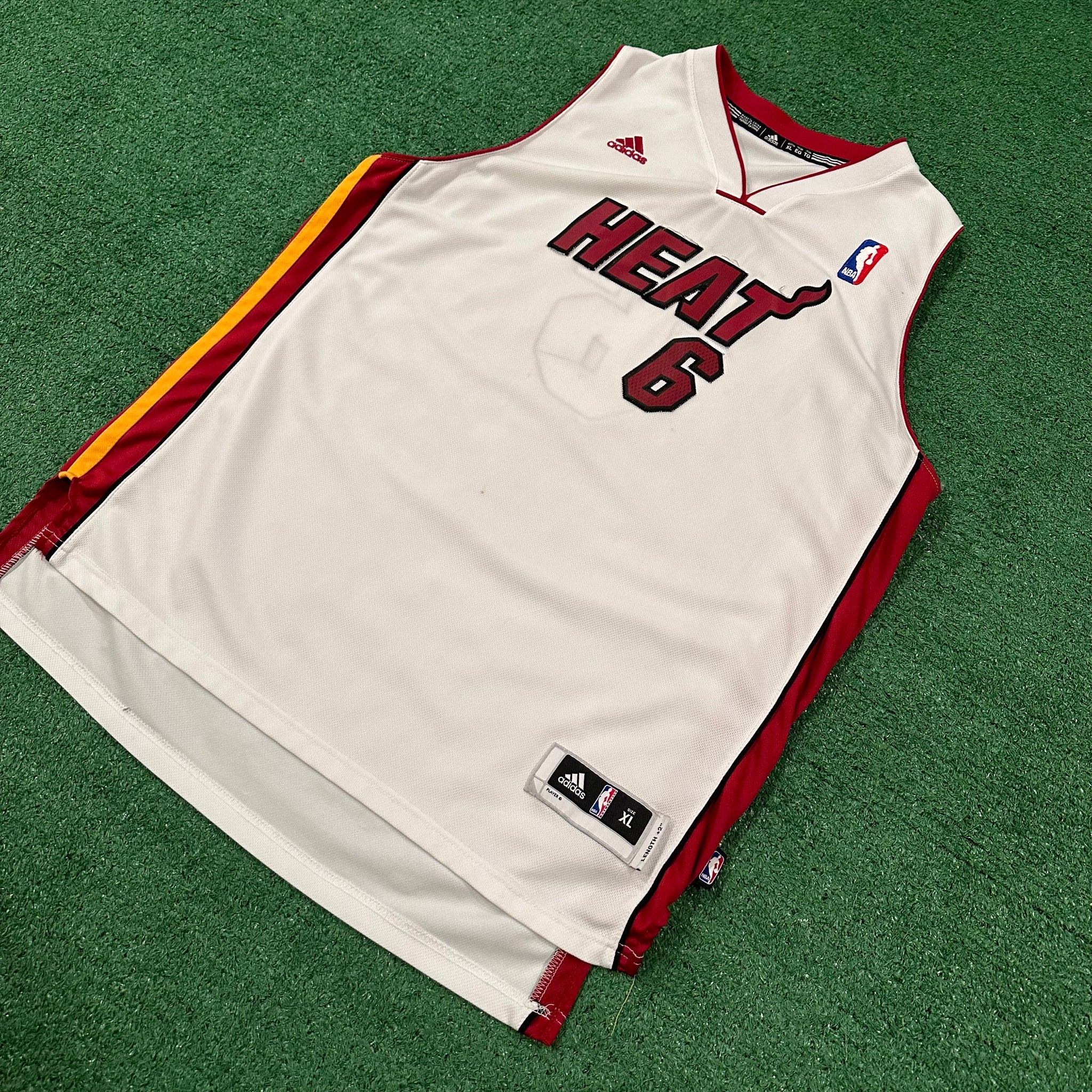 Adidas Miami Heat #6 Lebron James NBA Jersey (YXL)