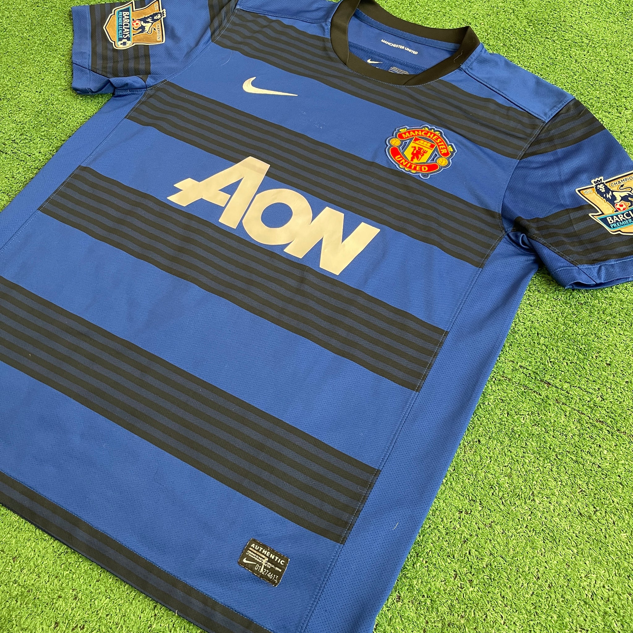 Nike Manchester United #14 Chicharito 2011/12 Away Football Kit (L)