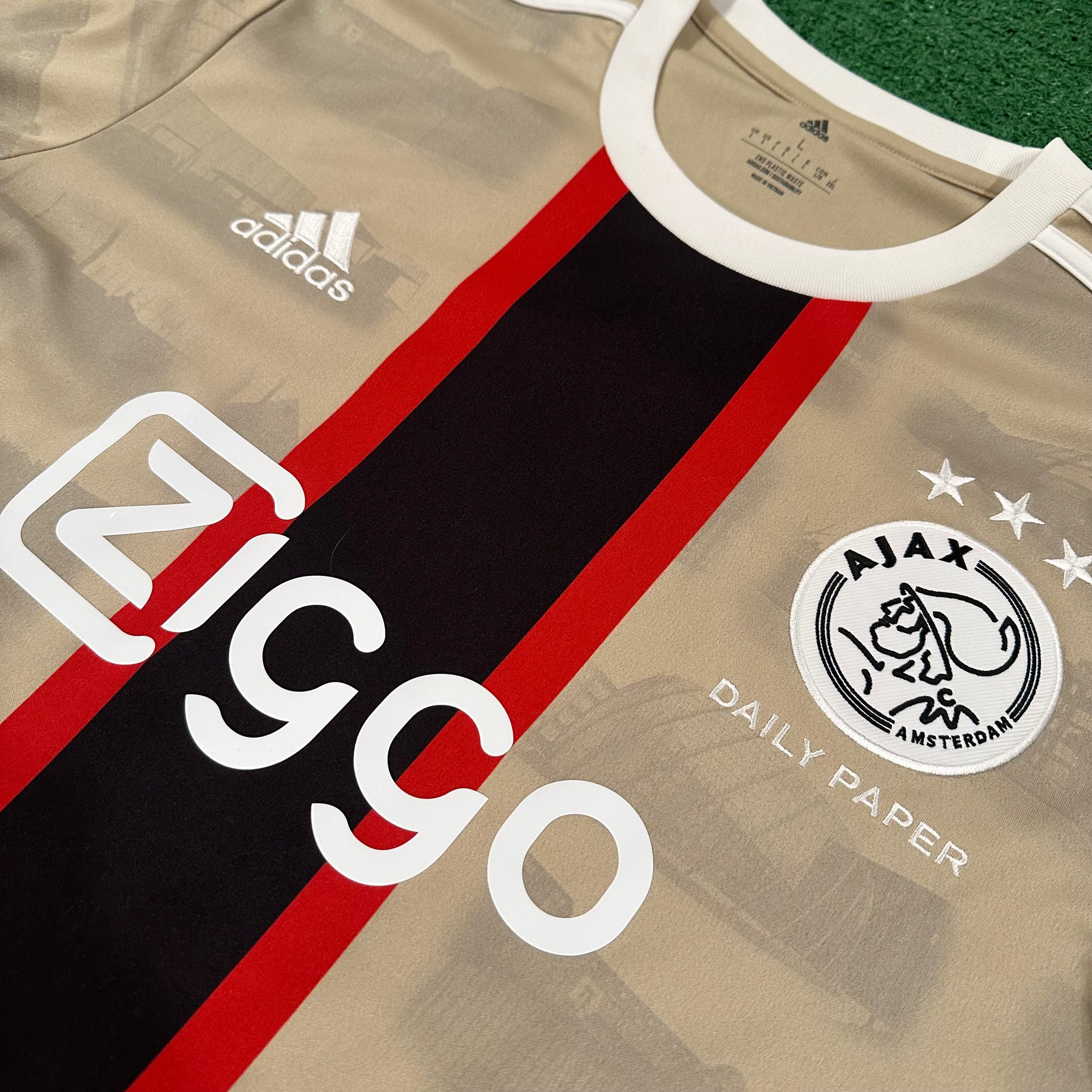 Adidas Daily Paper Ajax Amsterdam #4 Alvarez Third Football Kit (L)