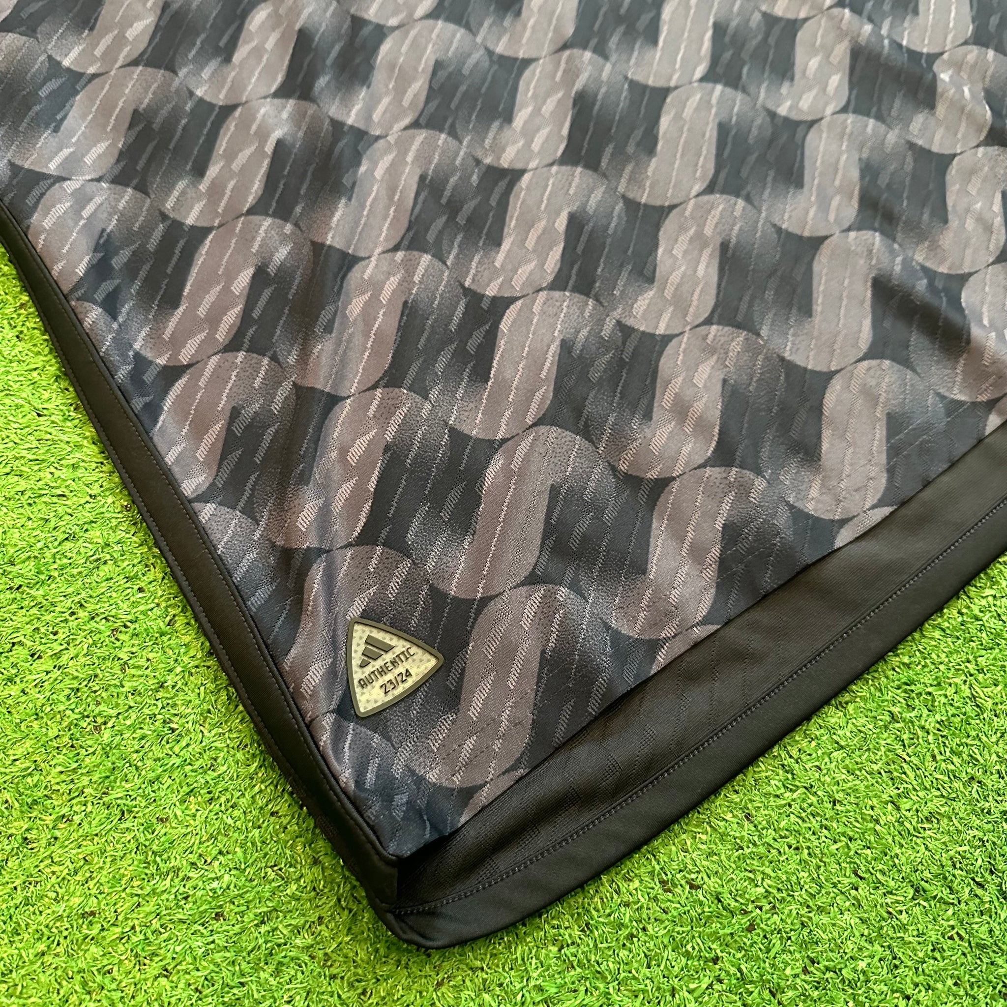 Adidas Real Madrid #5 Bellingham 2023/24 Away Authentic Football Kit (L)