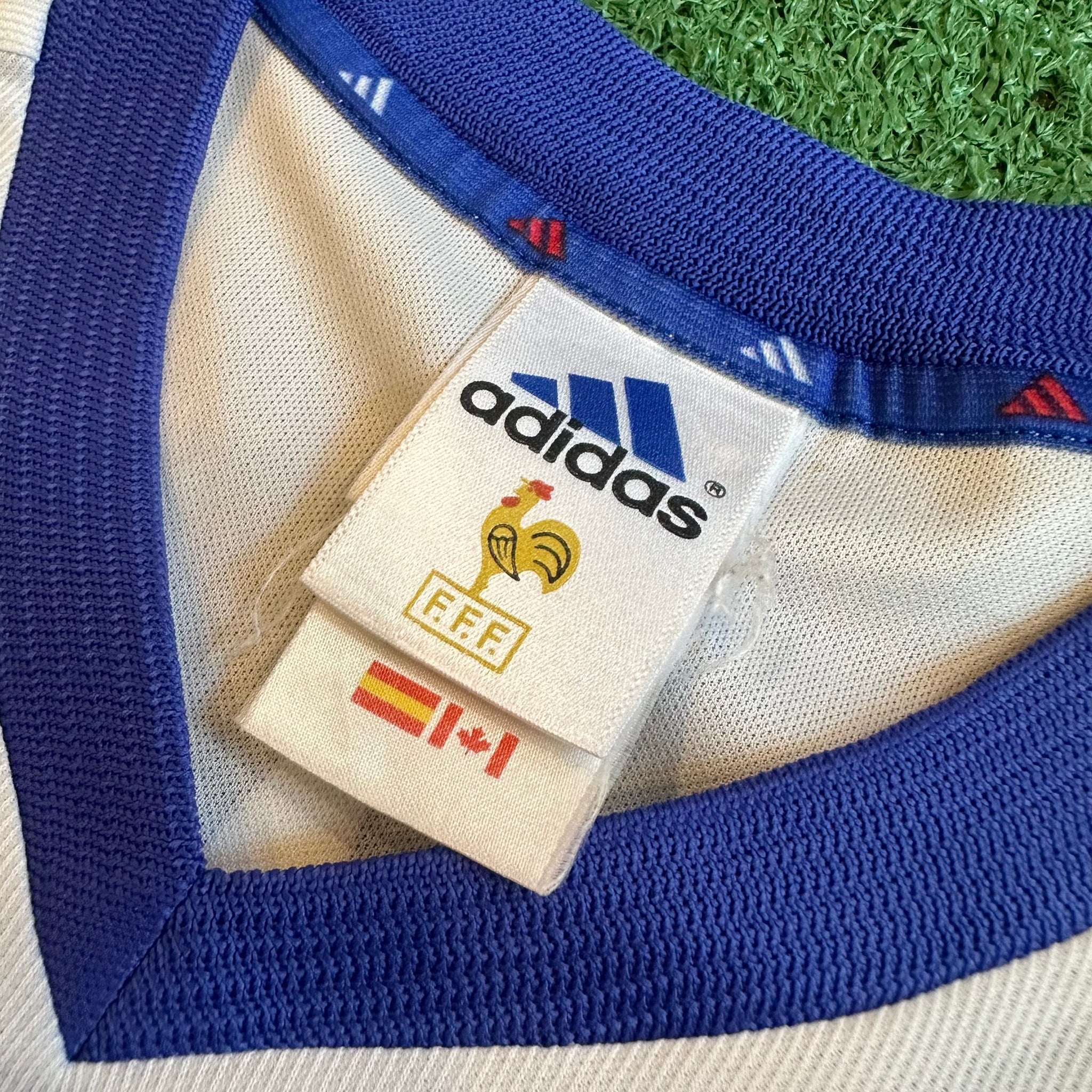 Vintage Adidas France #10 Zidane 2002 Away Football Kit (XL)