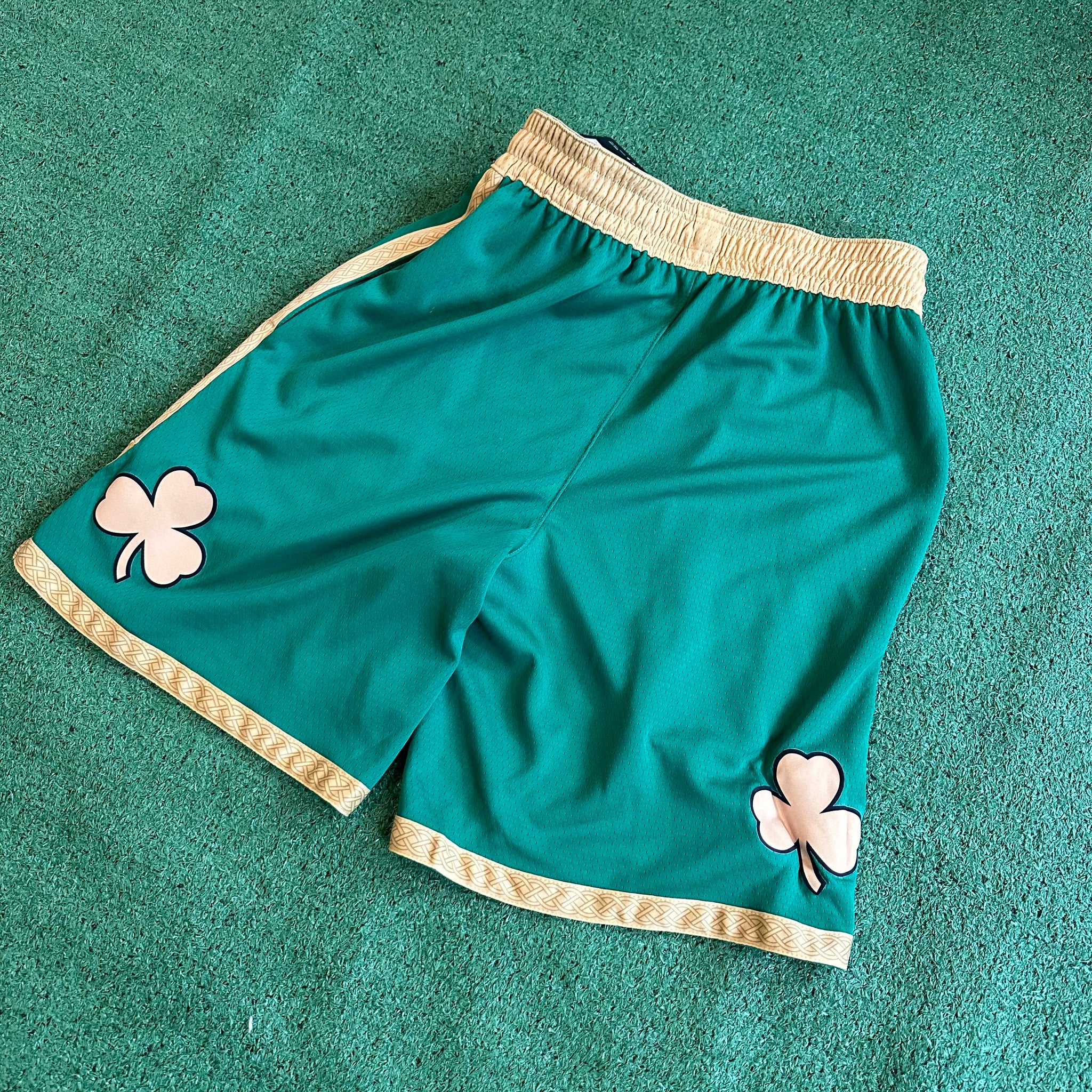 Nike Boston Celtics NBA 2019/20 City Edition Swingman Shorts (S)(FREE HAT)