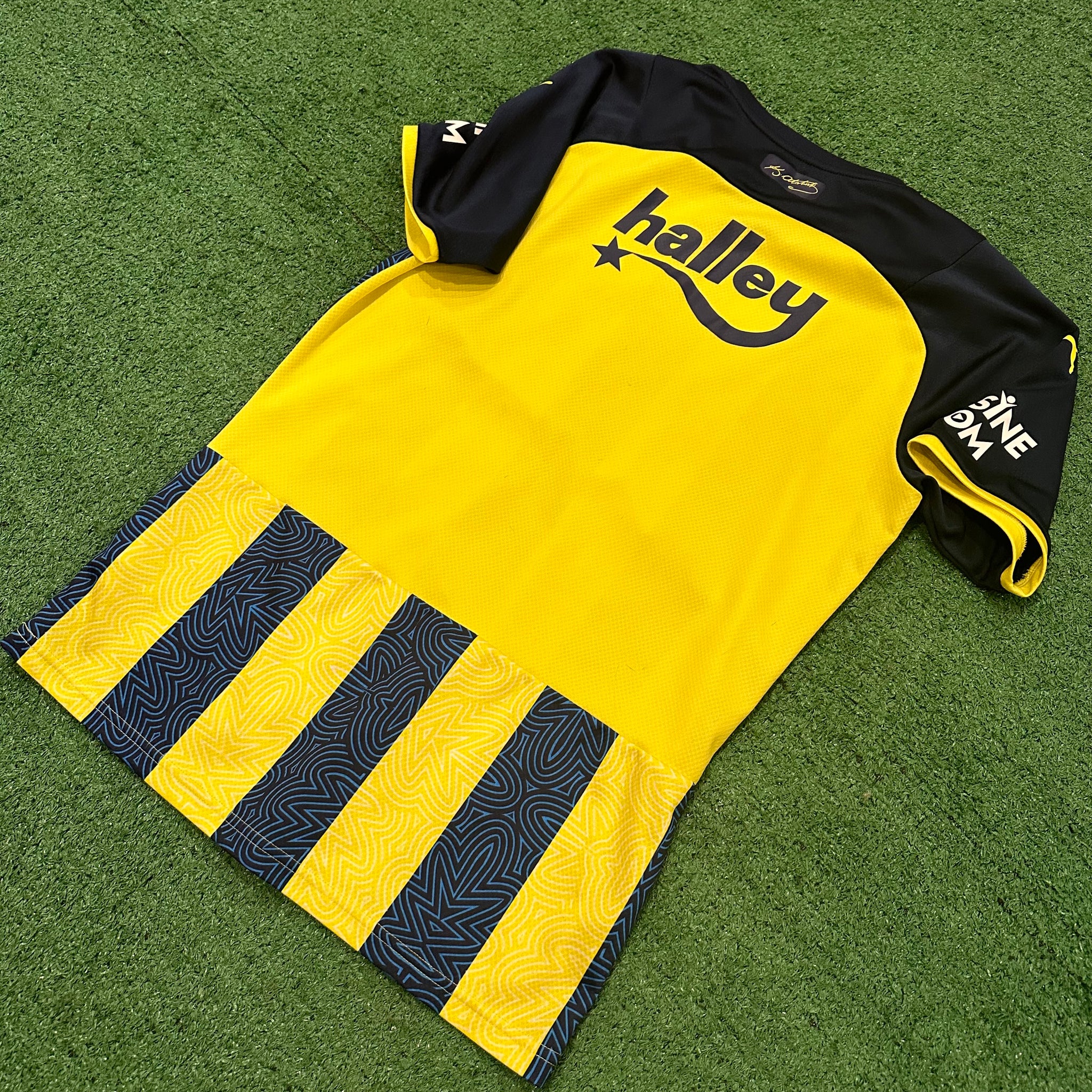 Puma Fenerbahçe 2021/22 Home Football Kit (S)