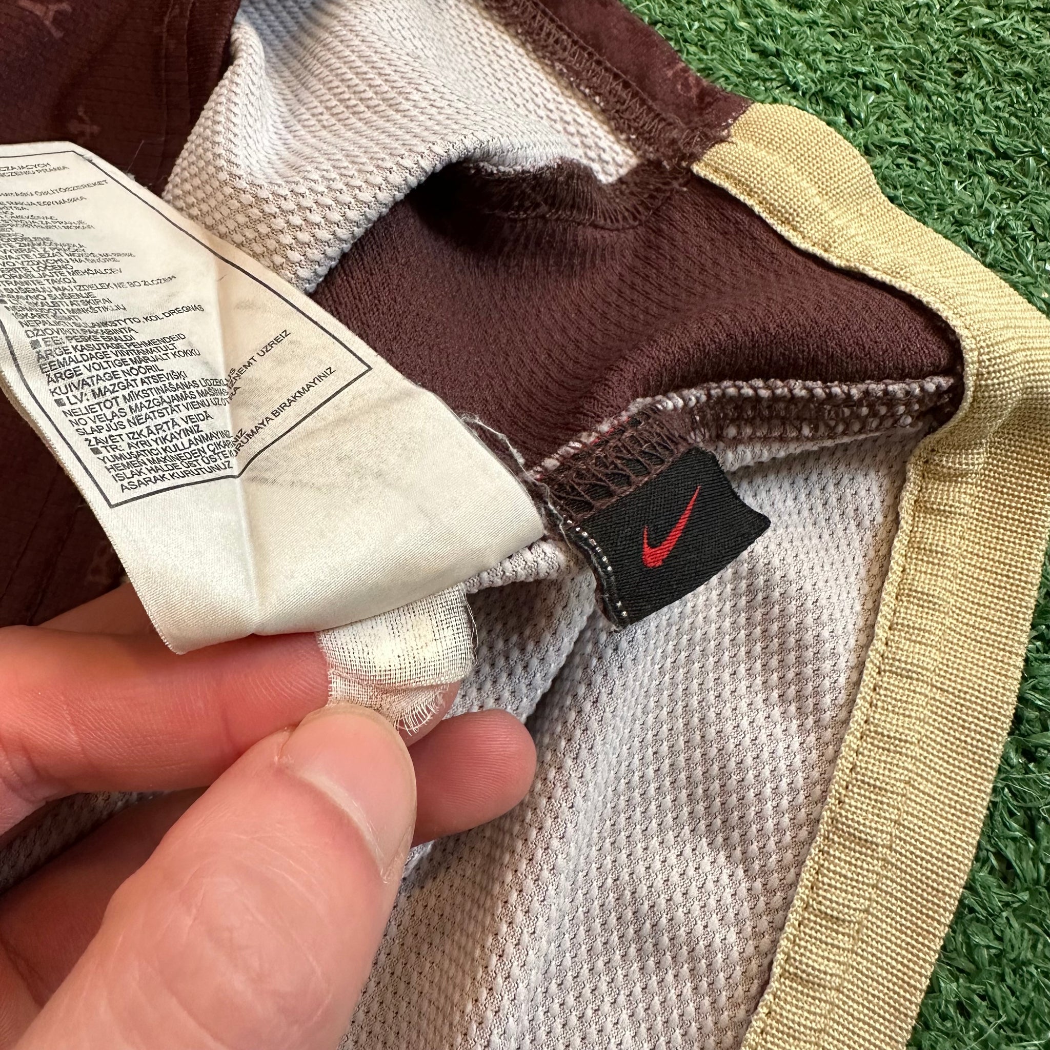 Vintage Nike PSG 2006/2007 Away Football Shirt (S)