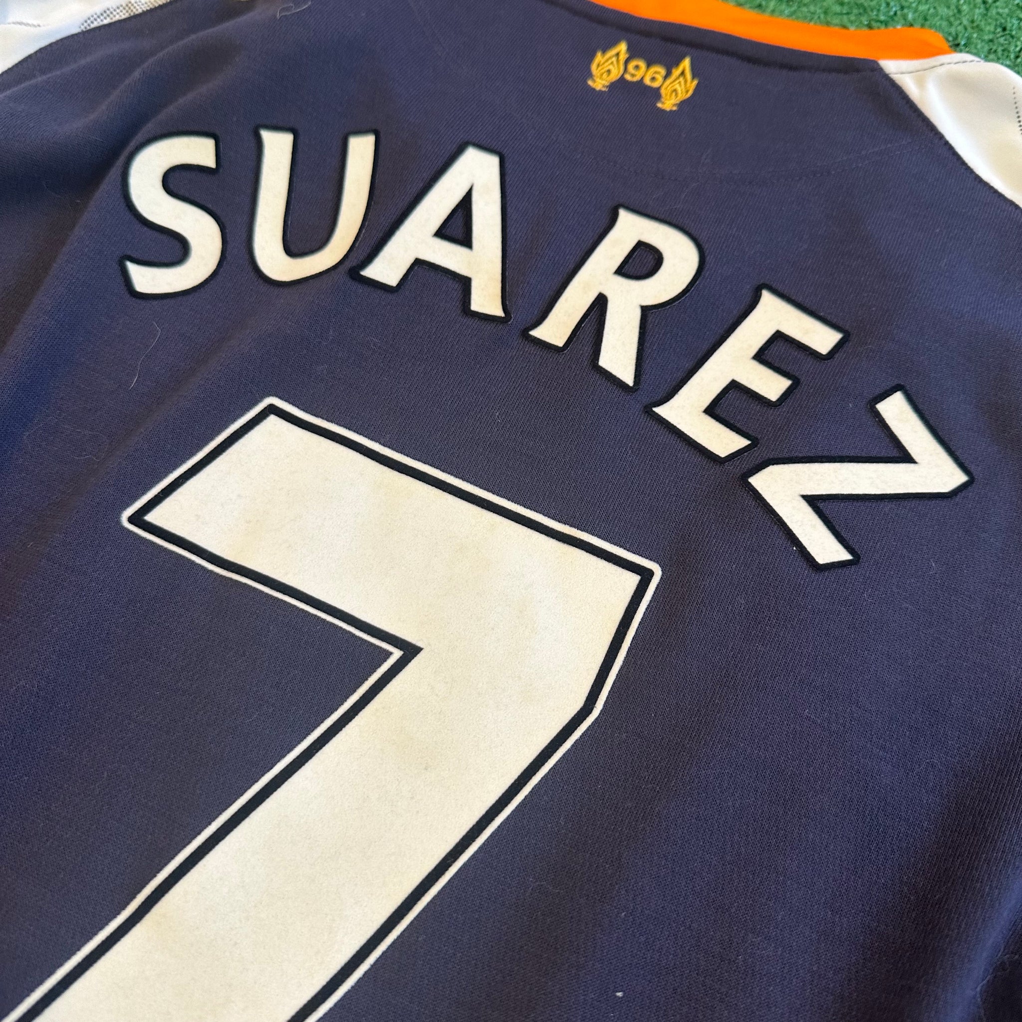 Warrior Liverpool FC #7 Suarez 2012/13 Third Football Kit (M)