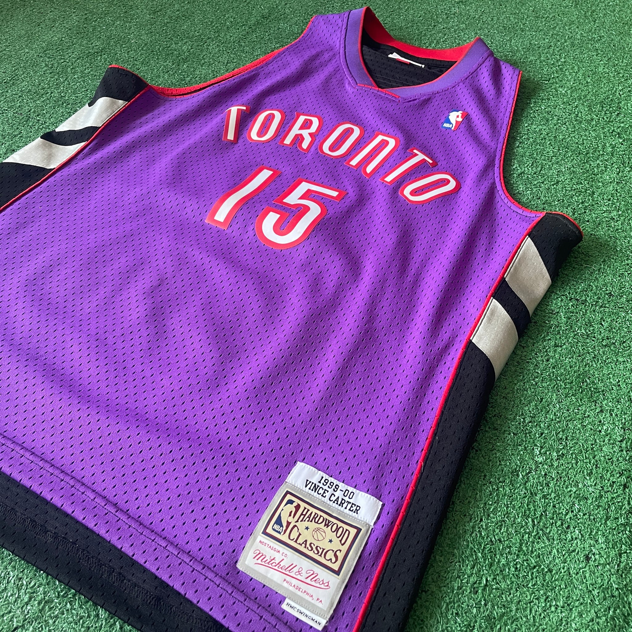 Mitchell and Ness Toronto Raptors #15 Carter 1999/00 NBA Swingman Jersey (XL)