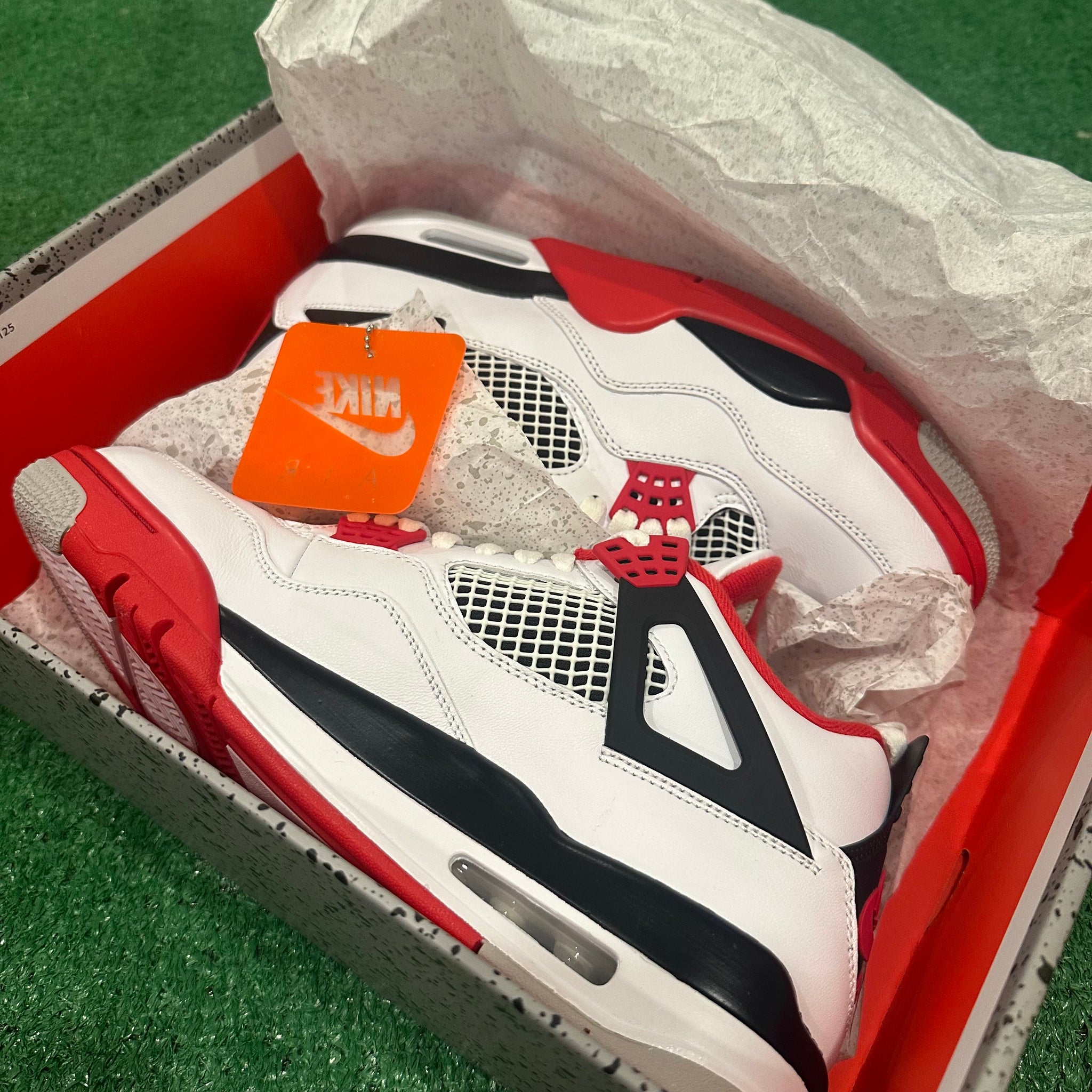 Jordan 4 Retro Fire Red DC7770-160 (2020) (10)