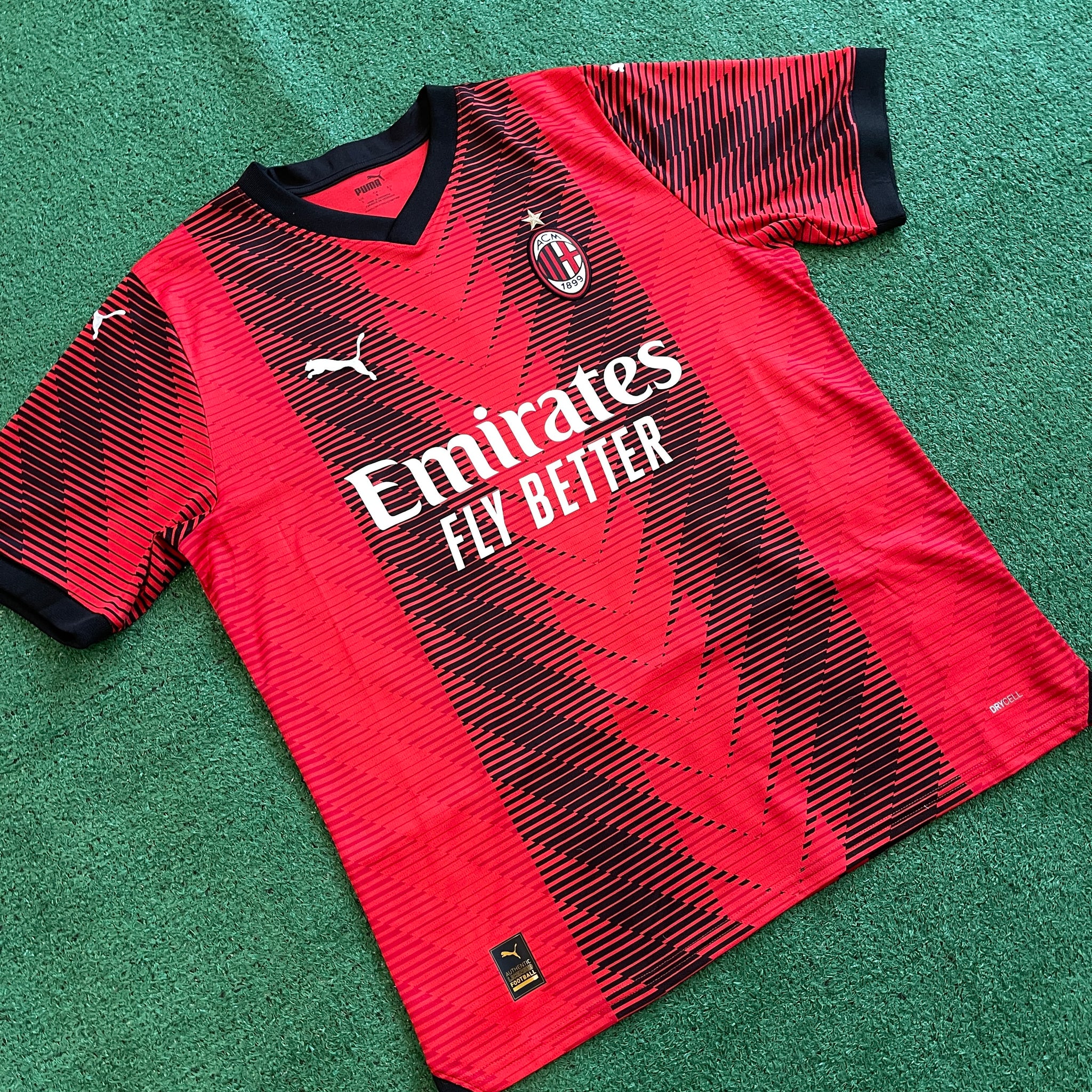 Puma AC Milan #10 Rafa Leao 2023/2024 Home Football Kit (L)