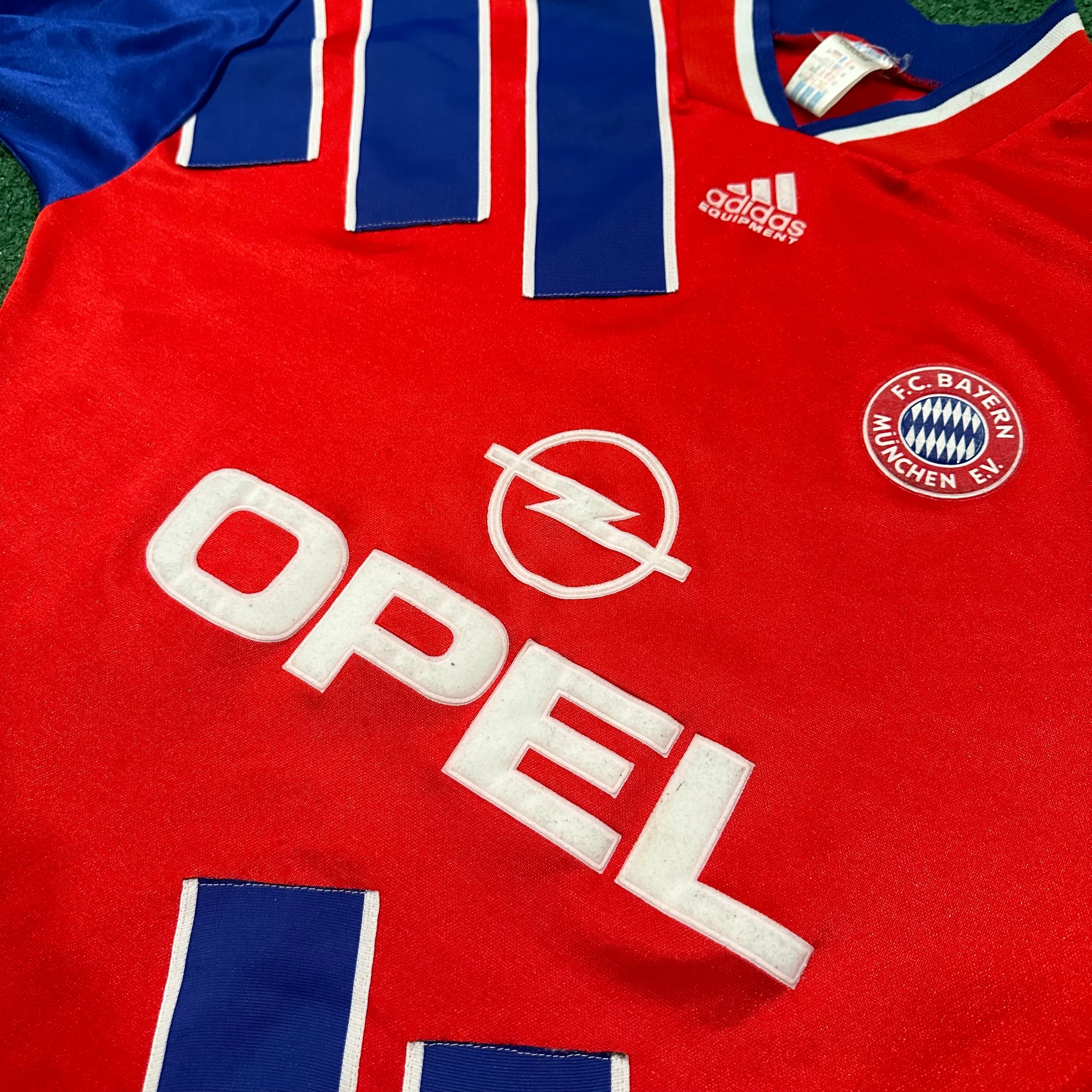 Vintage Adidas Bayern Munich 1994/95 Home Football Kit (M)